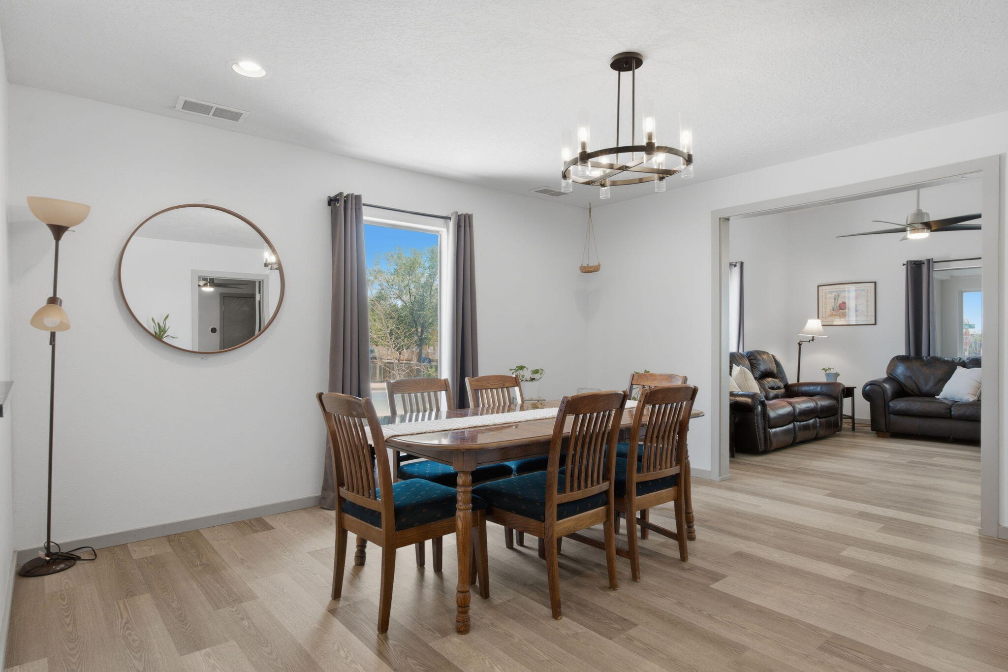Photo 19 — 824 Arno Street SE