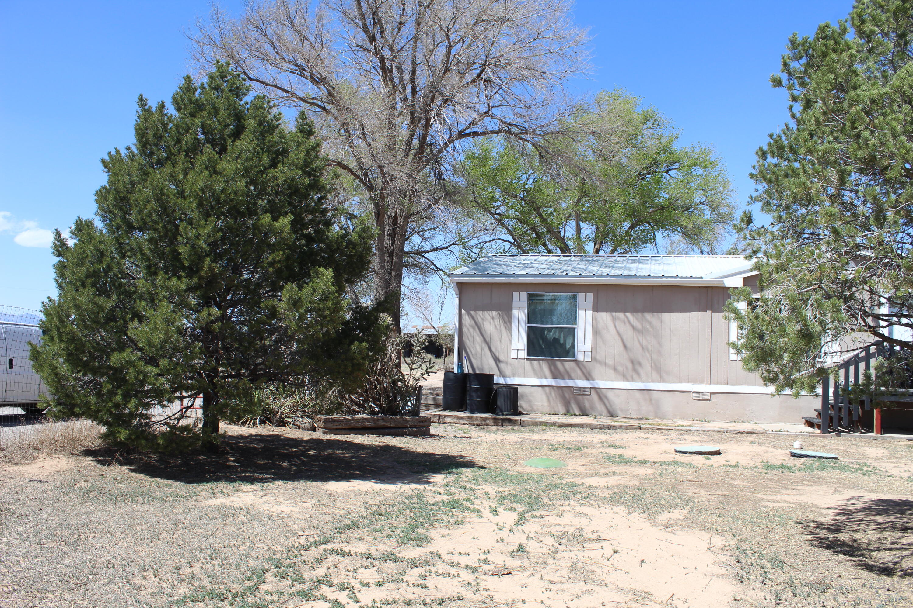 Photo 10 — 406 E Abrahames Road