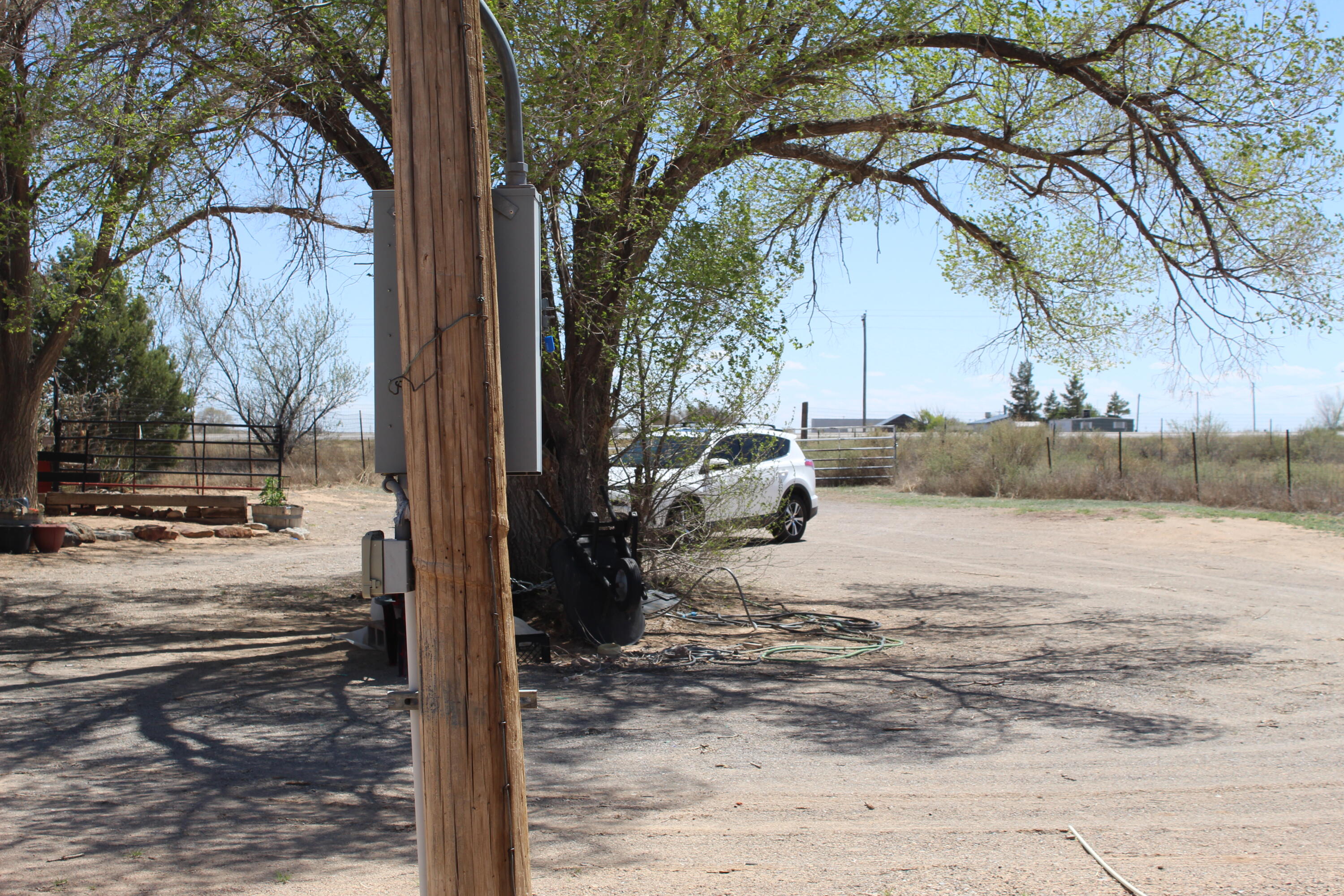 Photo 13 — 406 E Abrahames Road