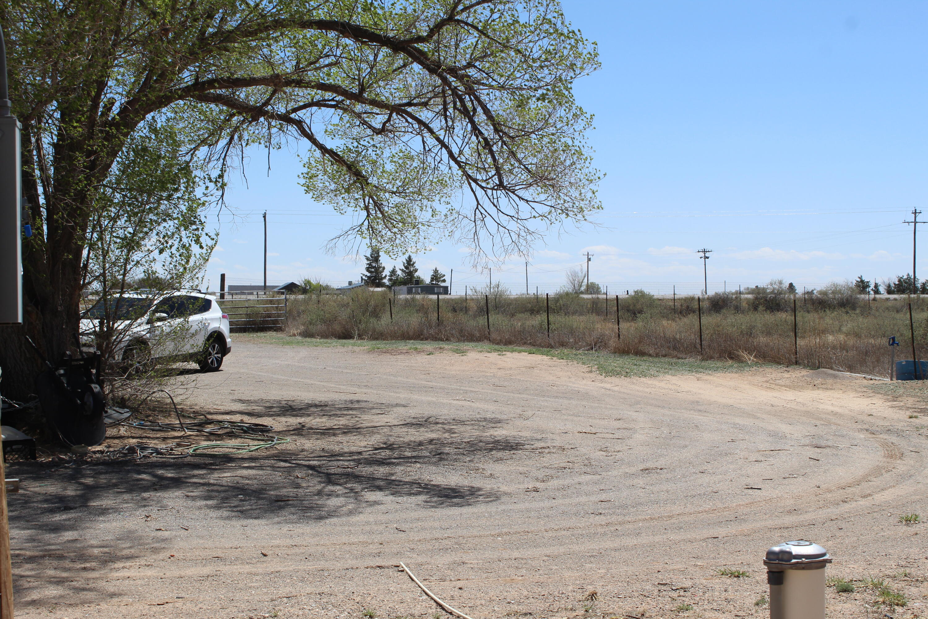 Photo 14 — 406 E Abrahames Road