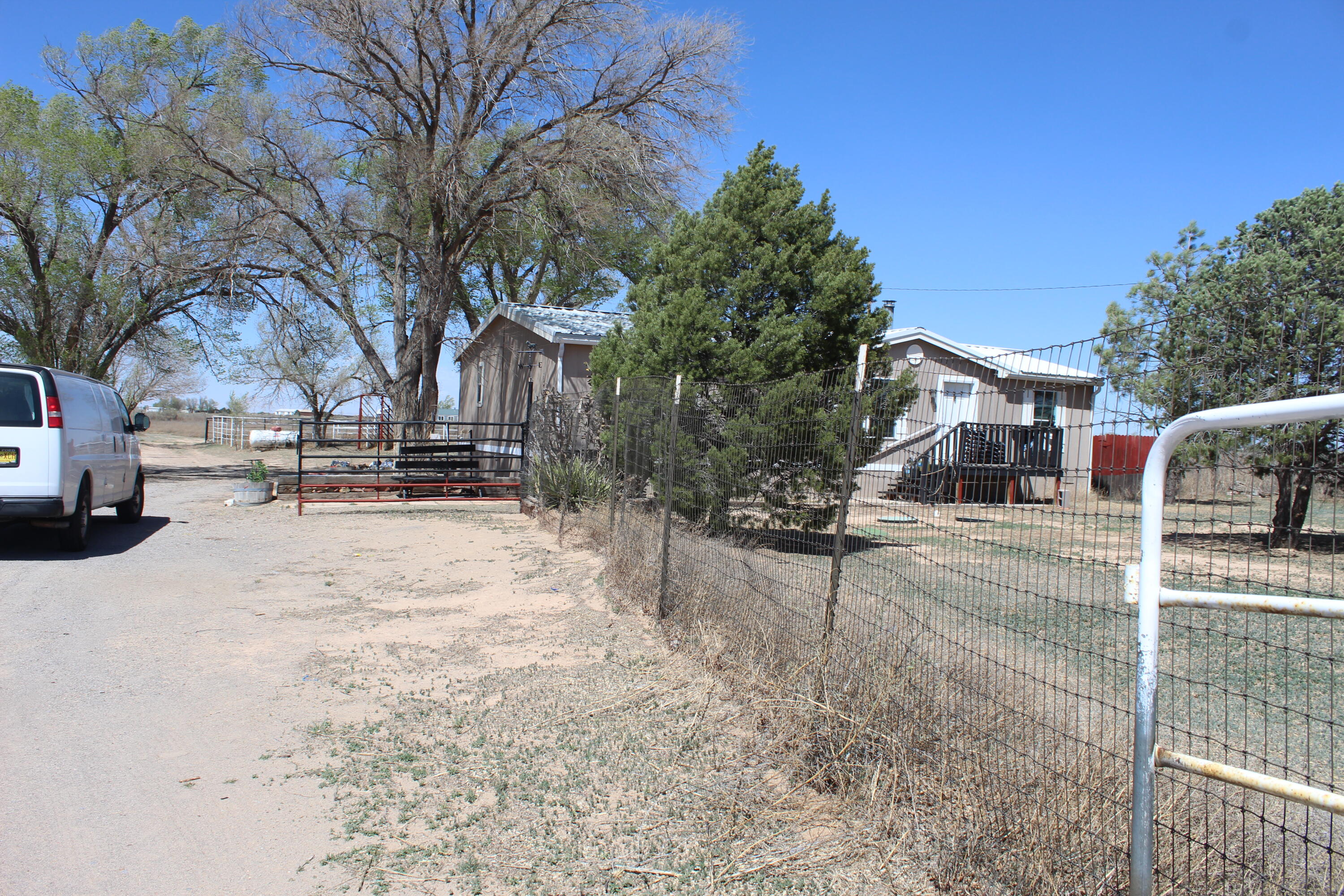 Photo 2 — 406 E Abrahames Road