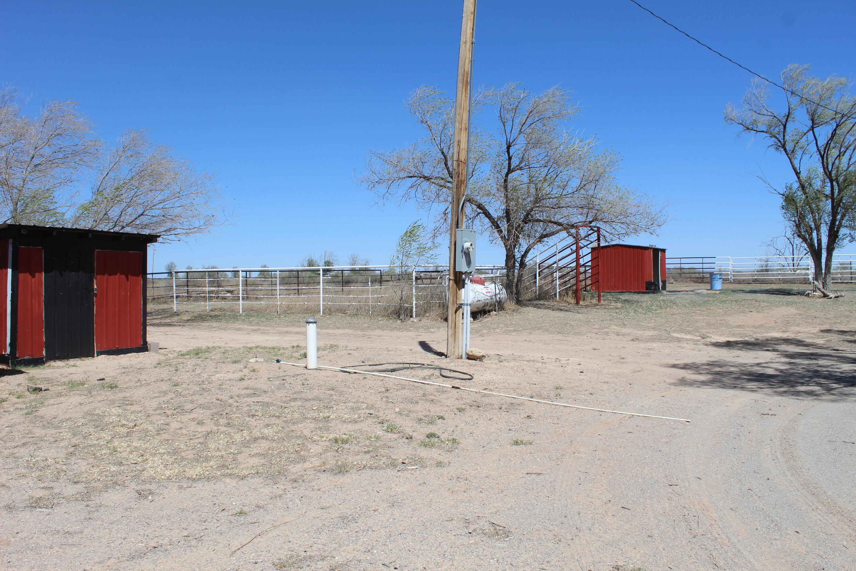 Photo 7 — 406 E Abrahames Road