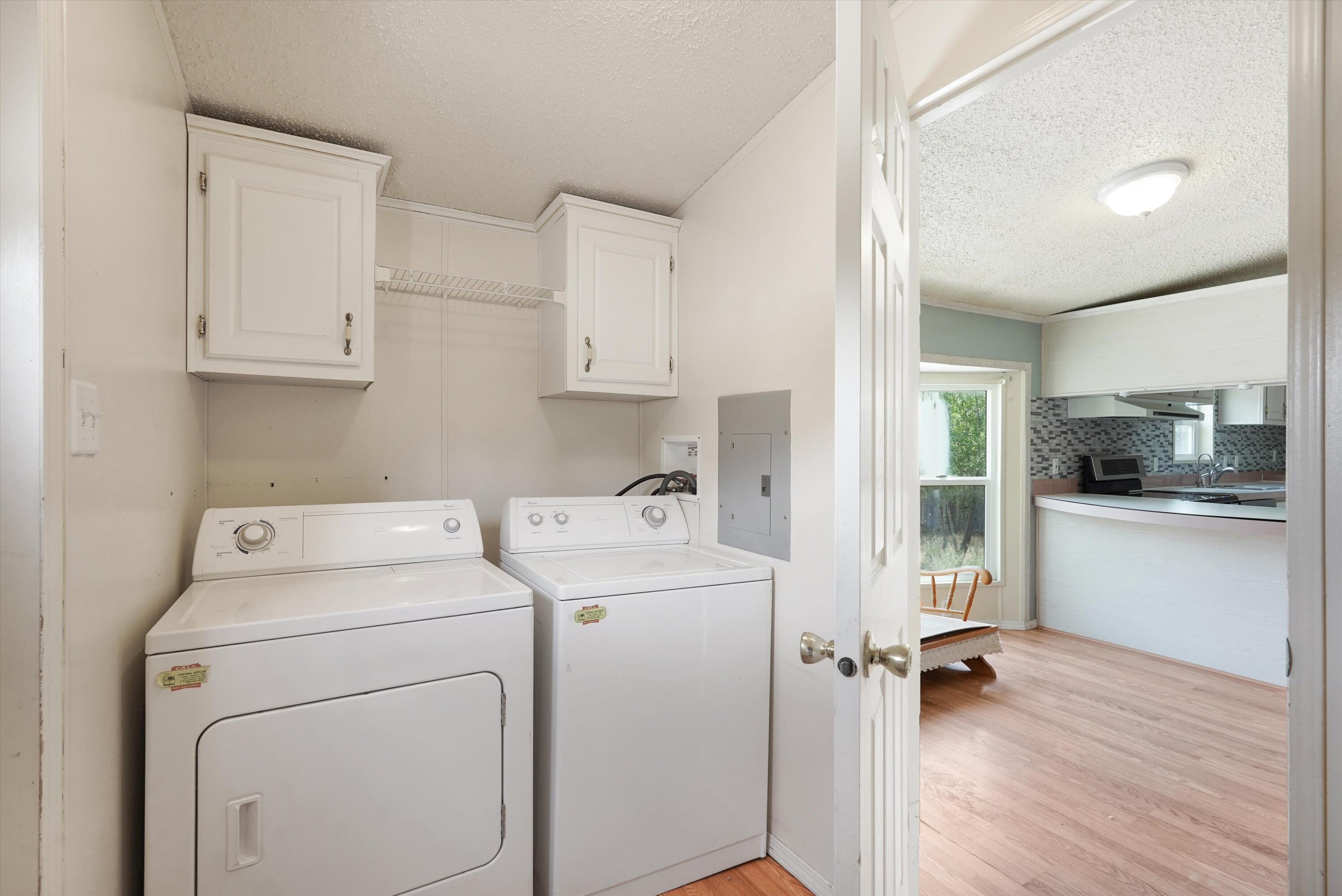Photo 18 — 4 Whittier Place SE