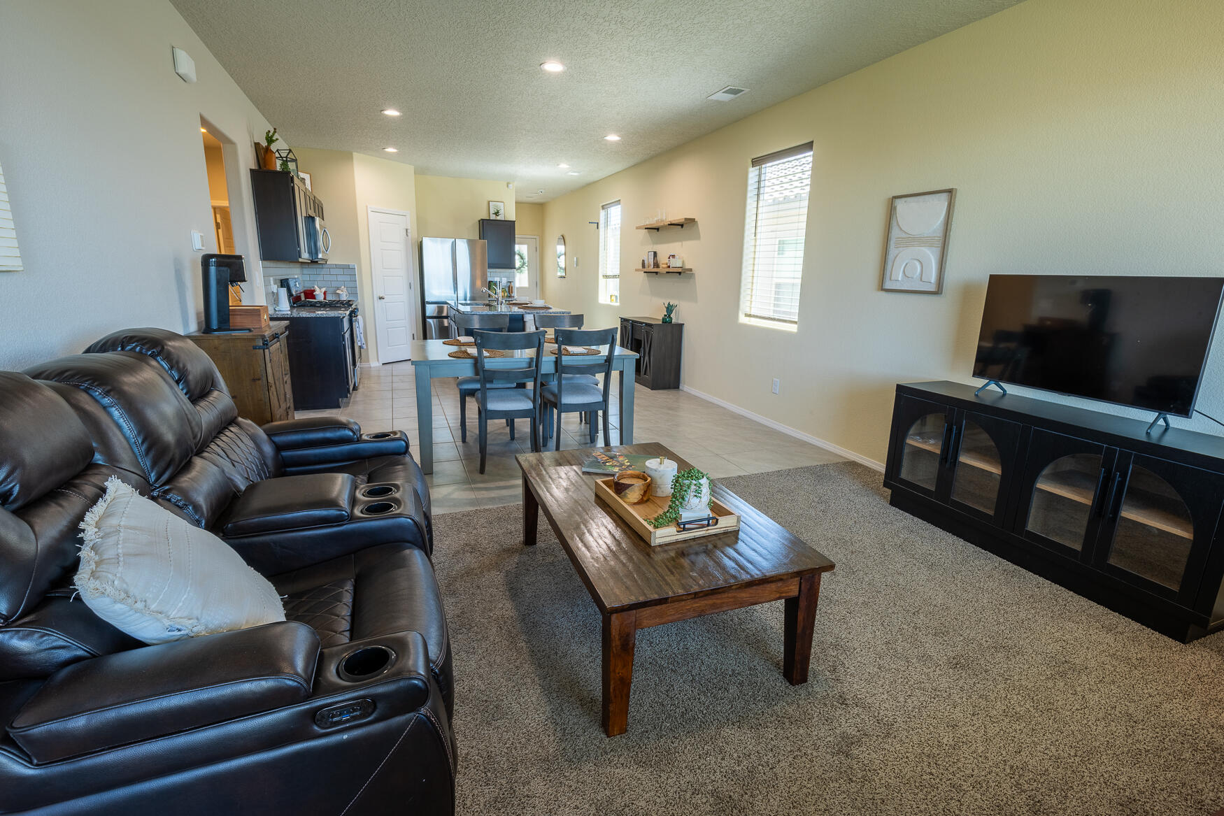Photo 17 — 772 Amatista Loop SE