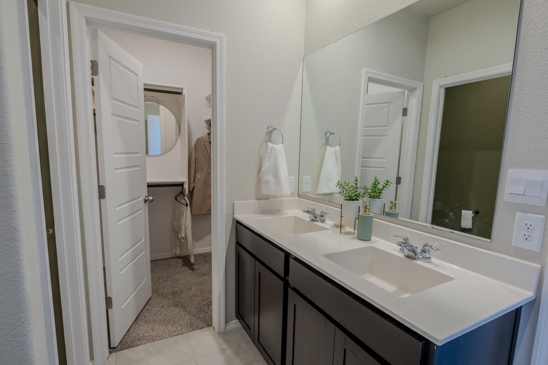 Photo 14 — 772 Amatista Loop SE