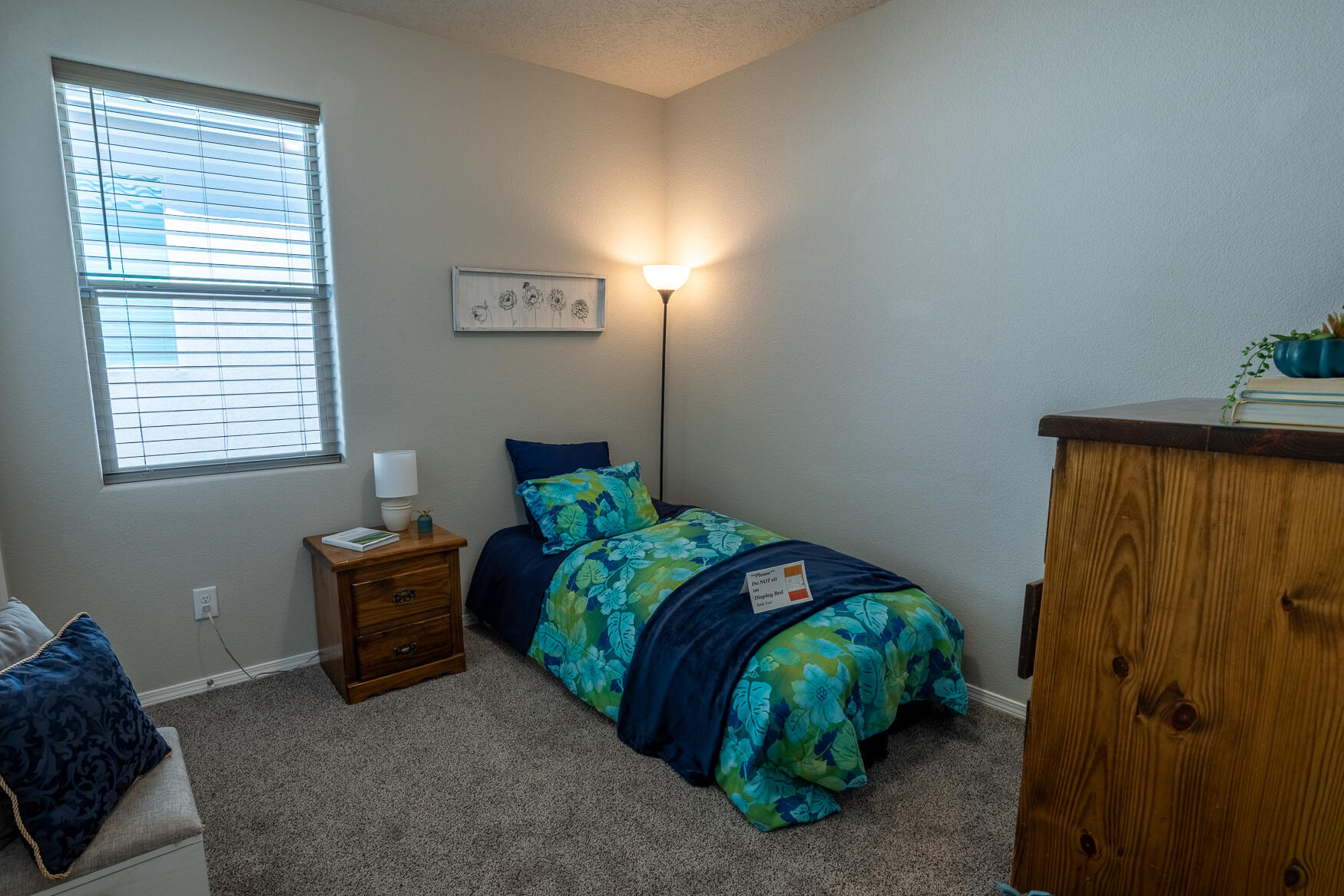 Photo 11 — 772 Amatista Loop SE