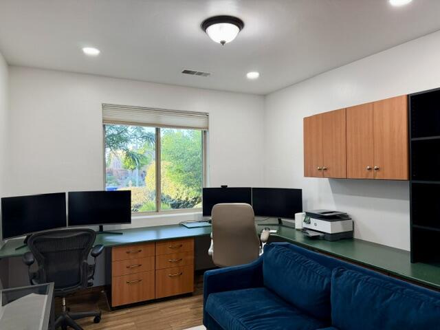 Photo 6 — 7312 Hawthorn Avenue NE