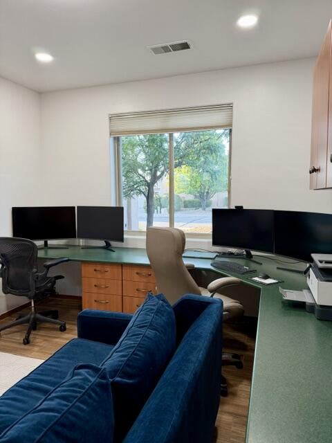 Photo 5 — 7312 Hawthorn Avenue NE
