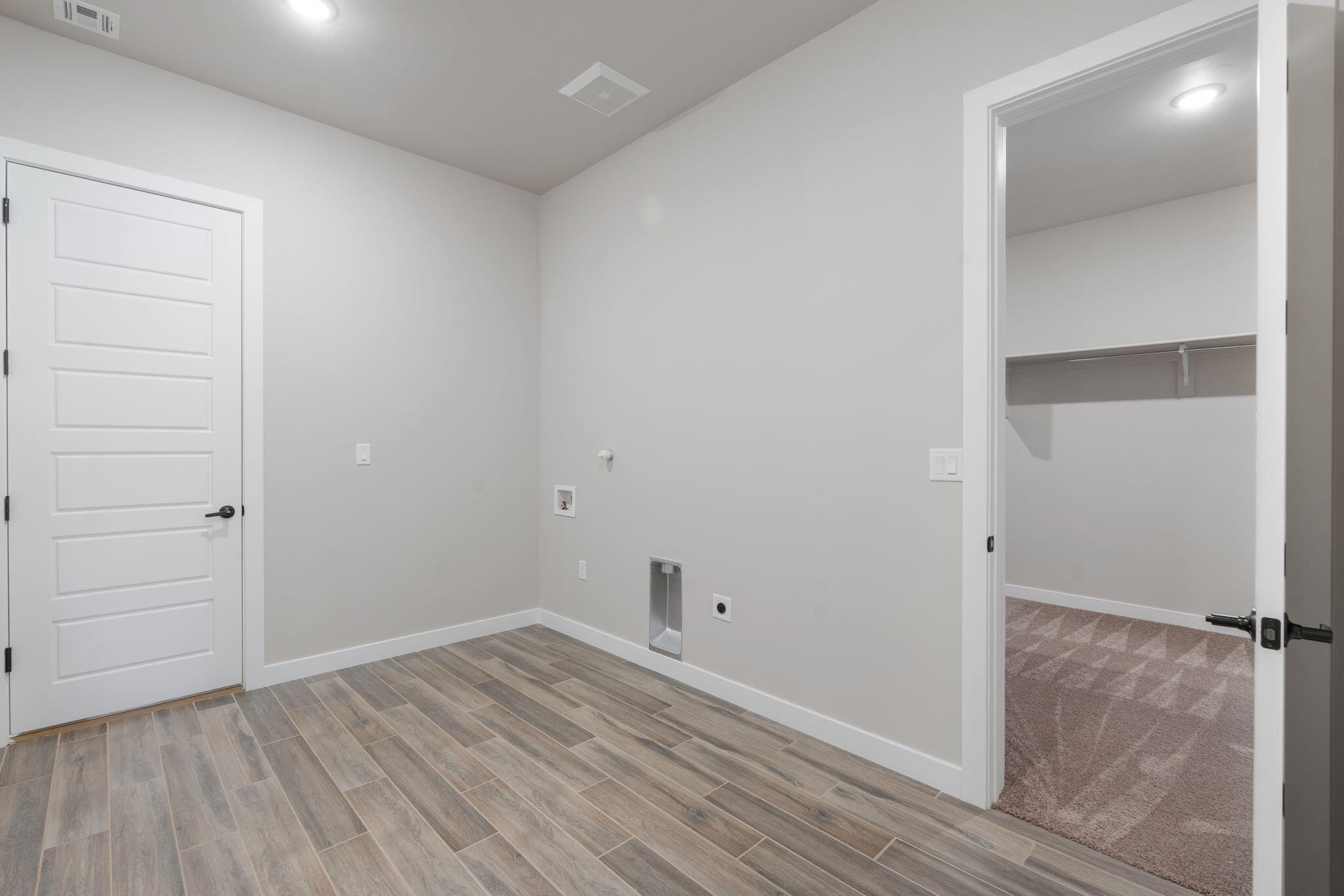 Photo 8 — 6956 Archer Road NE