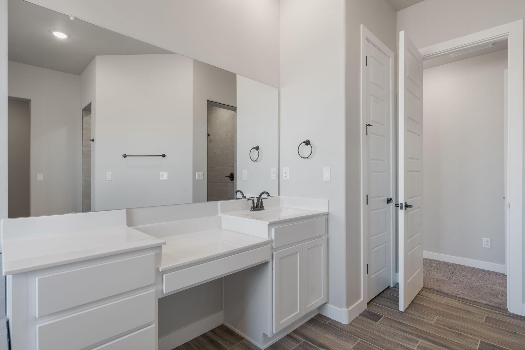 Photo 10 — 6956 Archer Road NE
