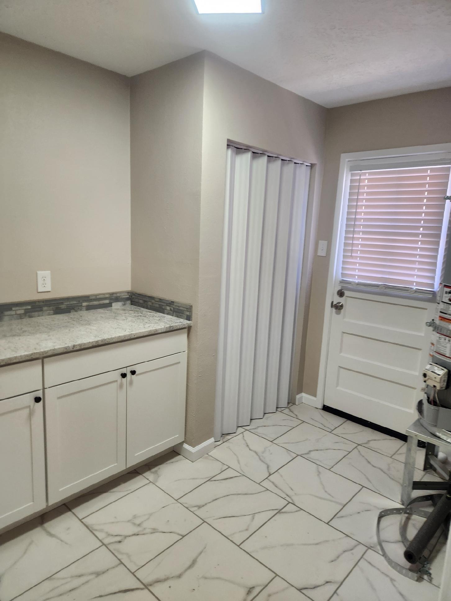 Photo 12 — 2014 Somervell Street NE