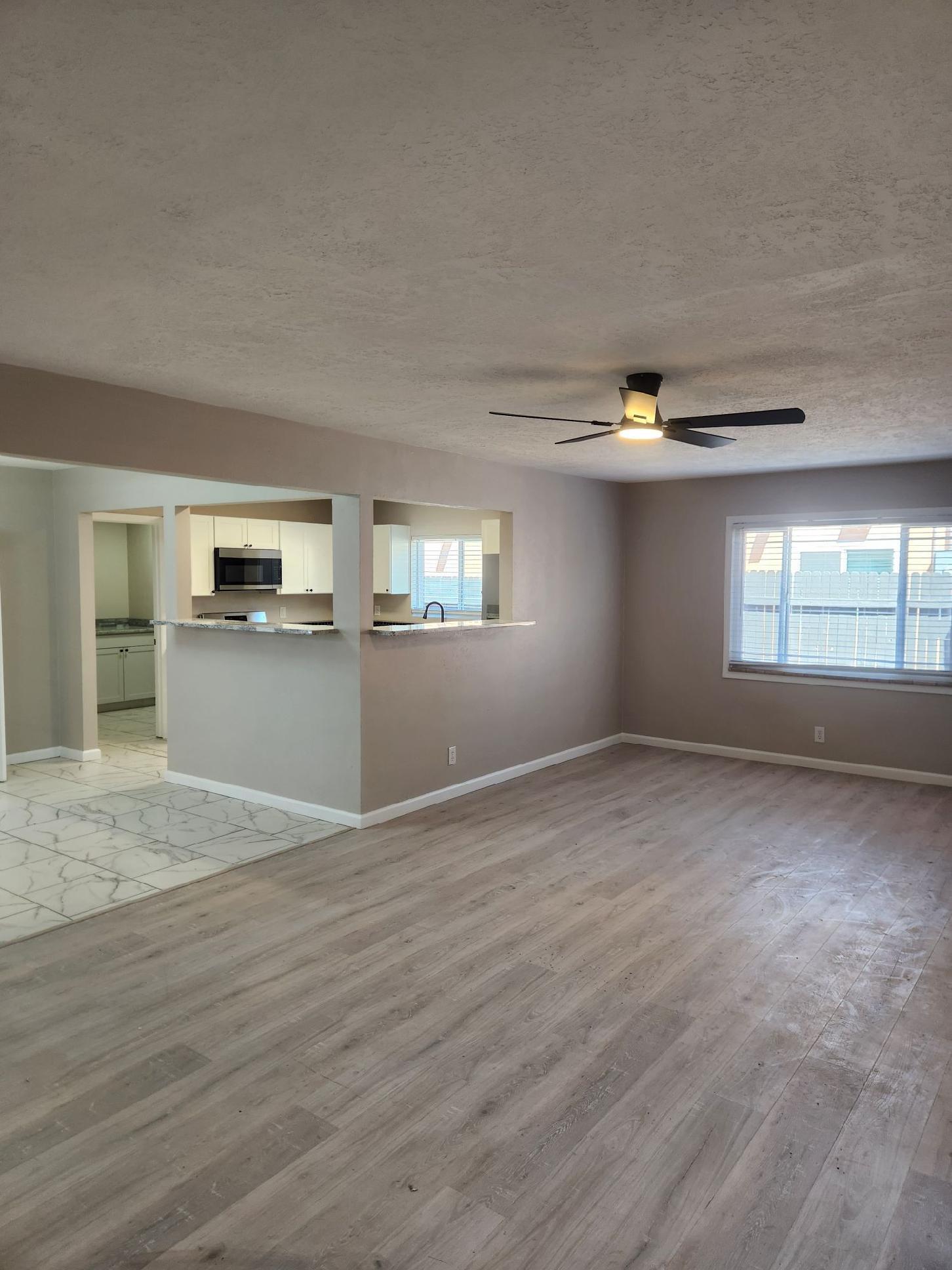 Photo 6 — 2014 Somervell Street NE