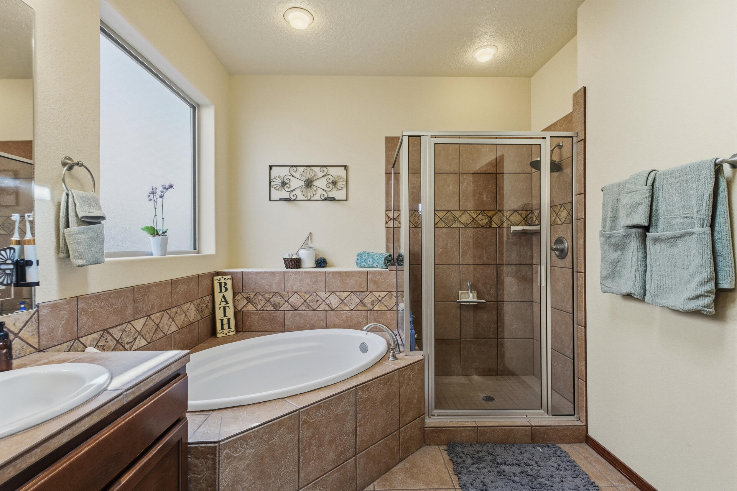 Photo 18 — 6324 Camino De Paz Road NW