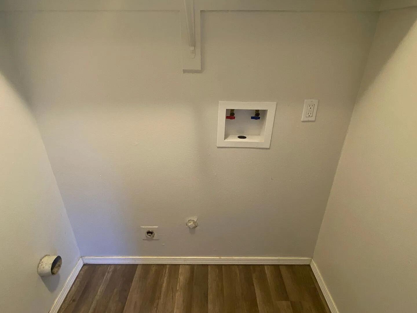 Photo 4 — 1225 Menaul Boulevard NW