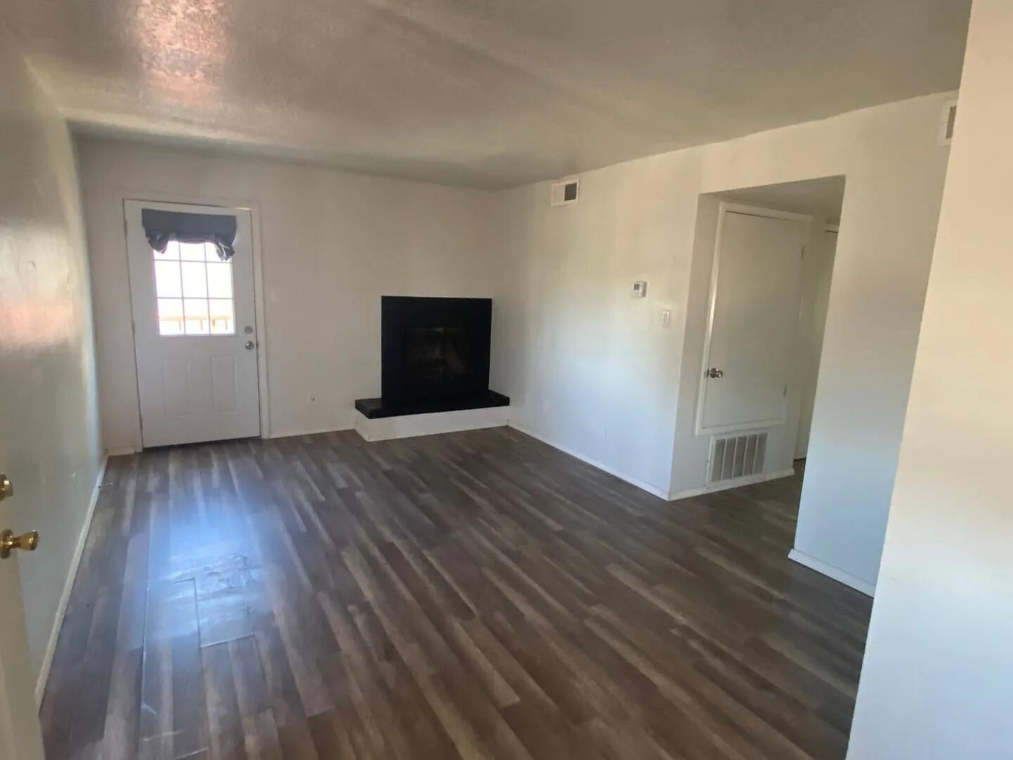 Photo 10 — 1225 Menaul Boulevard NW