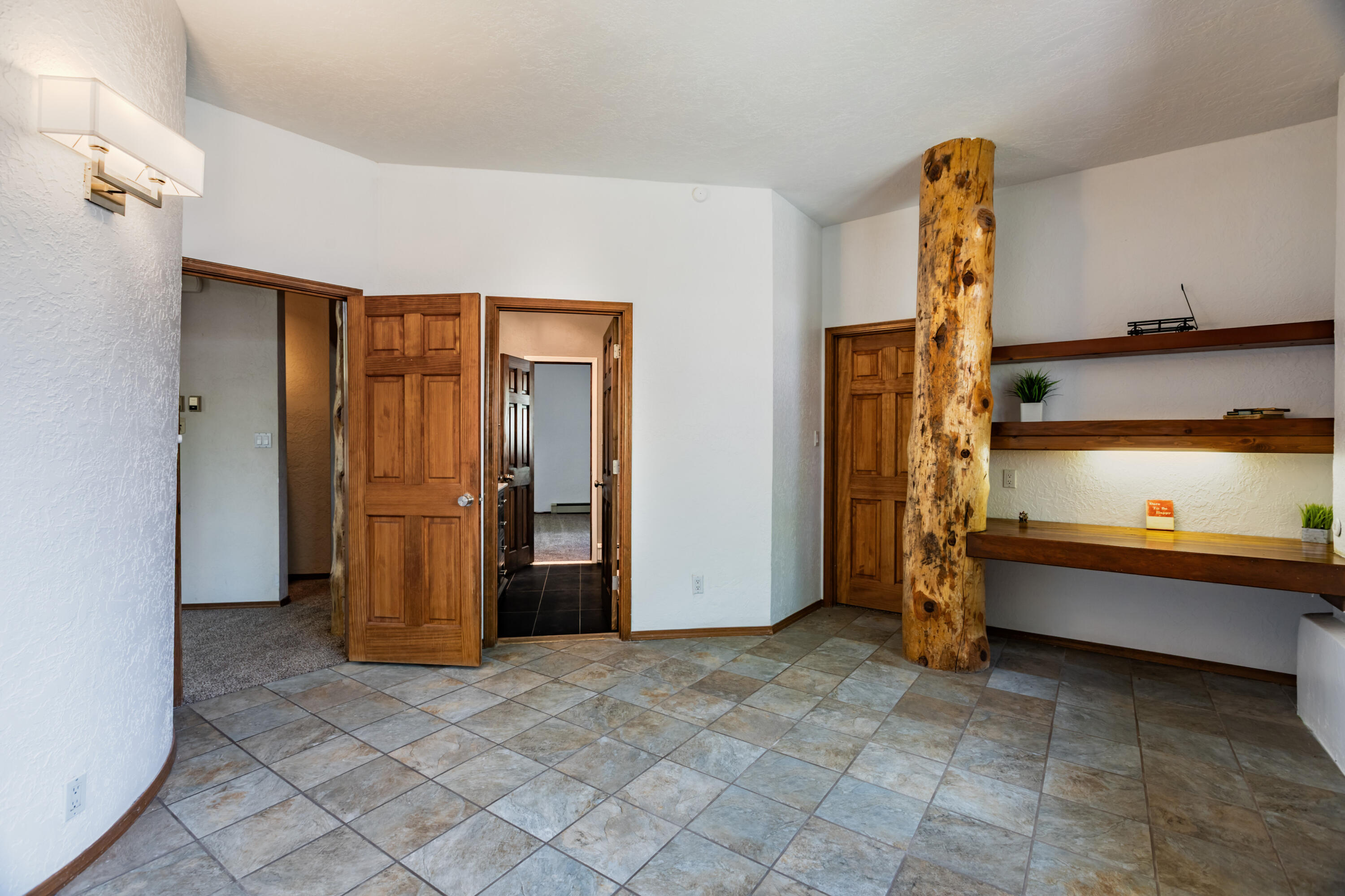 Photo 17 — 3232 Don Quixote Drive NW