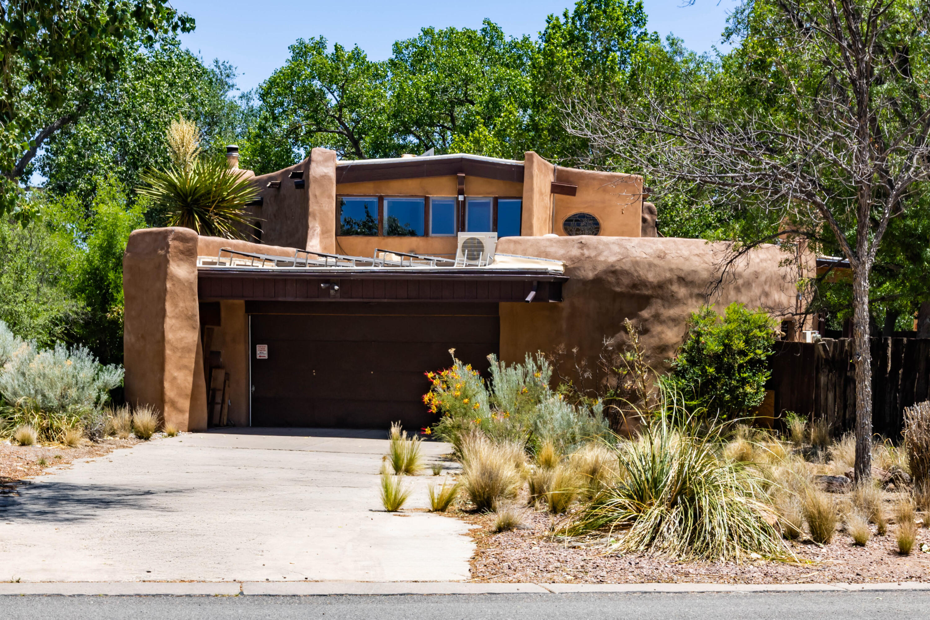 Photo 3 — 3232 Don Quixote Drive NW