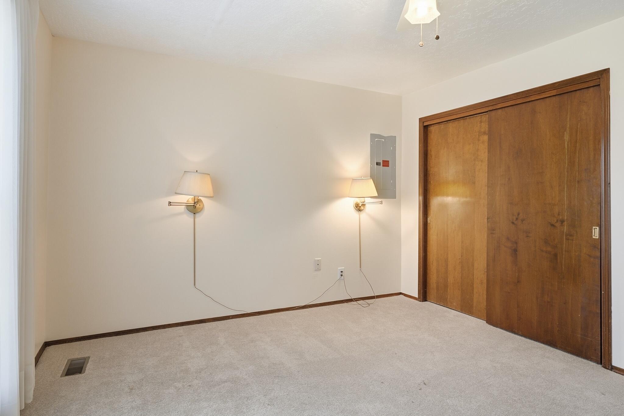 Photo 16 — 5214 W Chambers Place NE