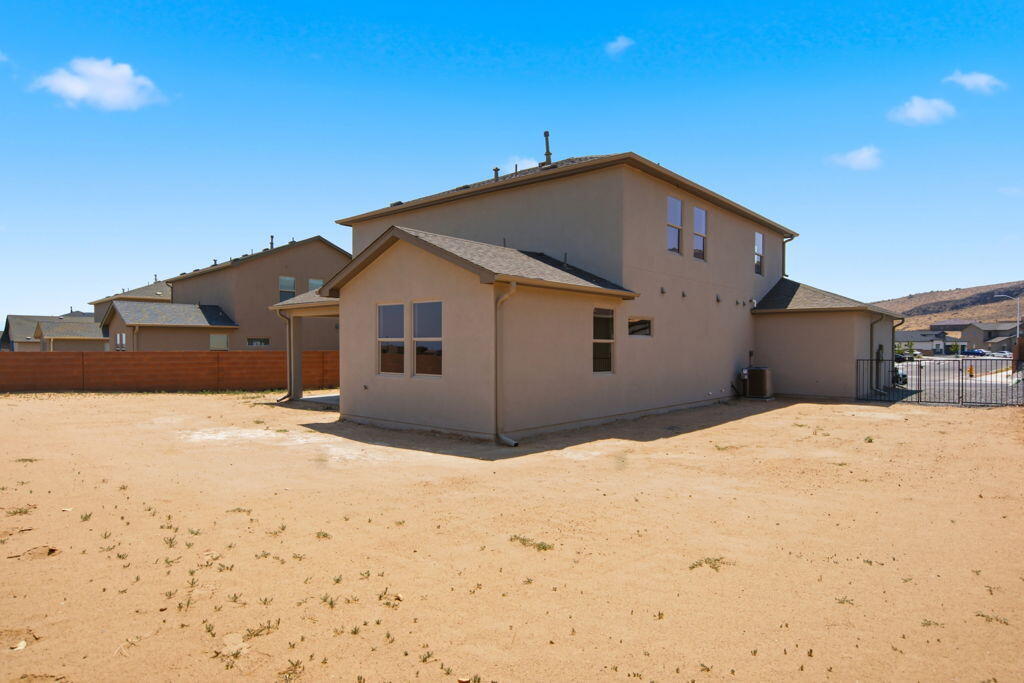 Photo 3 — 3710 Santa Fe Trail SW