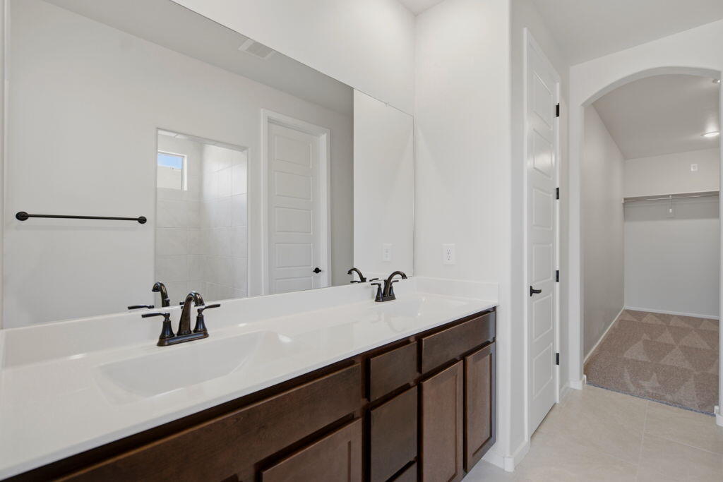 Photo 6 — 3710 Santa Fe Trail SW