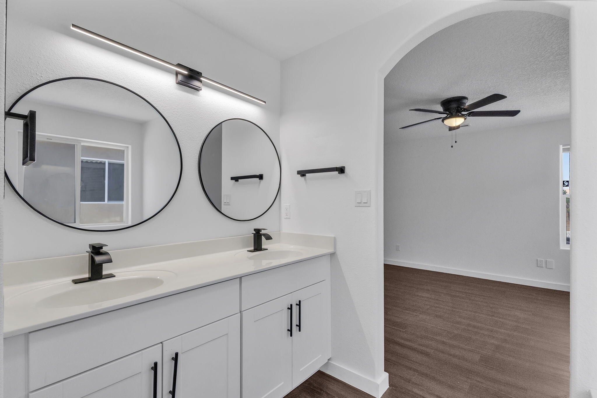 Photo 4 — 11701 Blue Ribbon Road SE