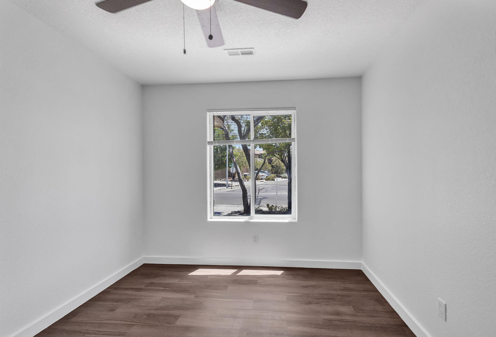 Photo 10 — 11701 Blue Ribbon Road SE