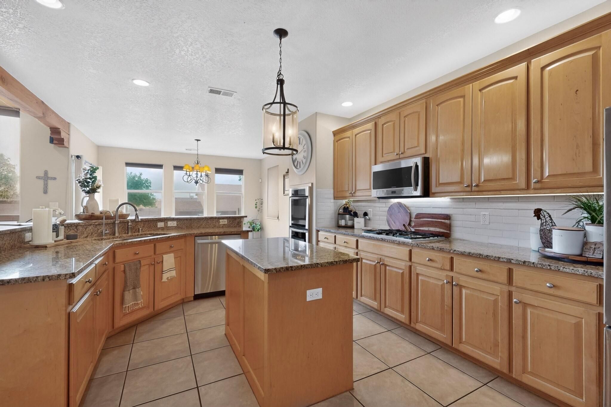 Photo 20 — 5131 Rose Quartz Avenue NW