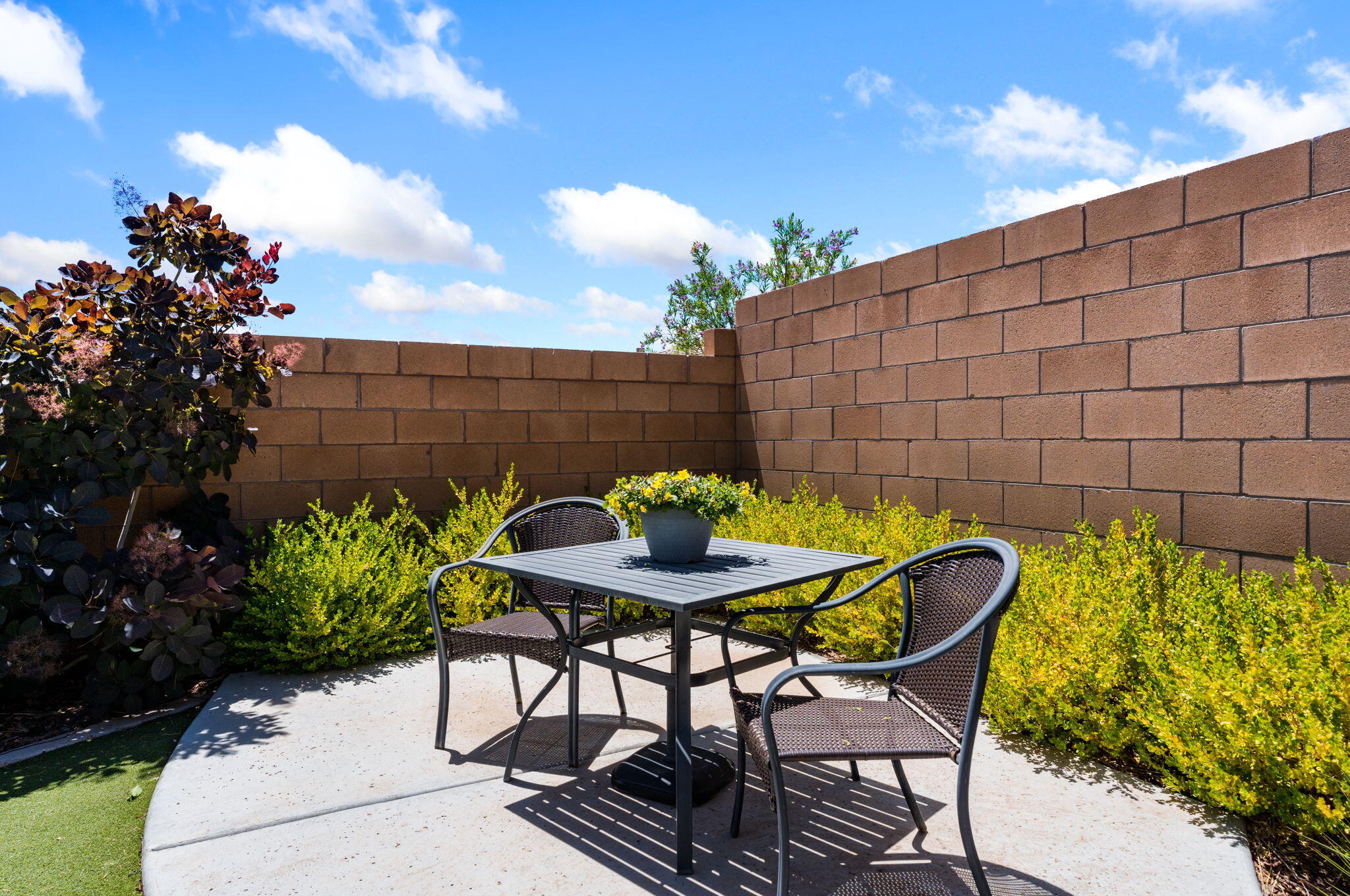 Photo 2 — 7046 Crystal Drive NE