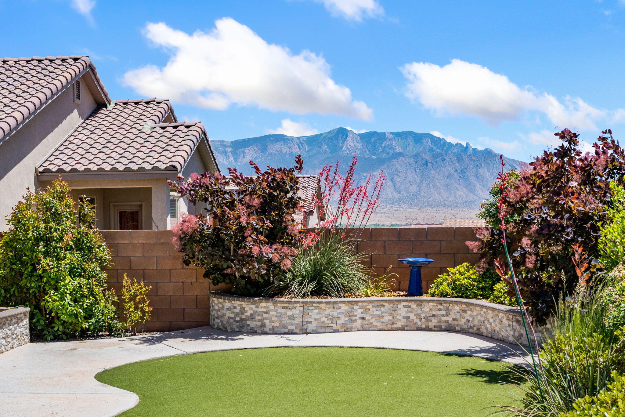 Photo 5 — 7046 Crystal Drive NE