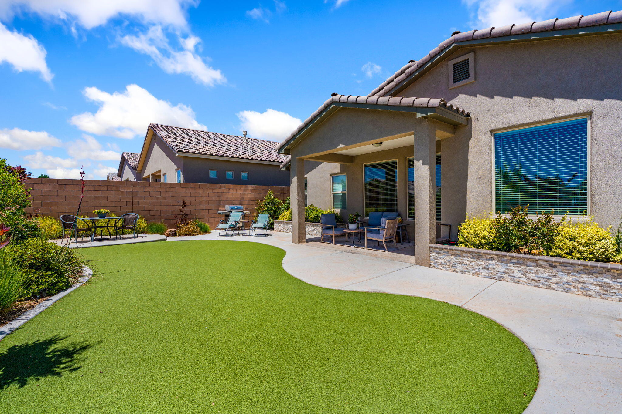 Photo 6 — 7046 Crystal Drive NE