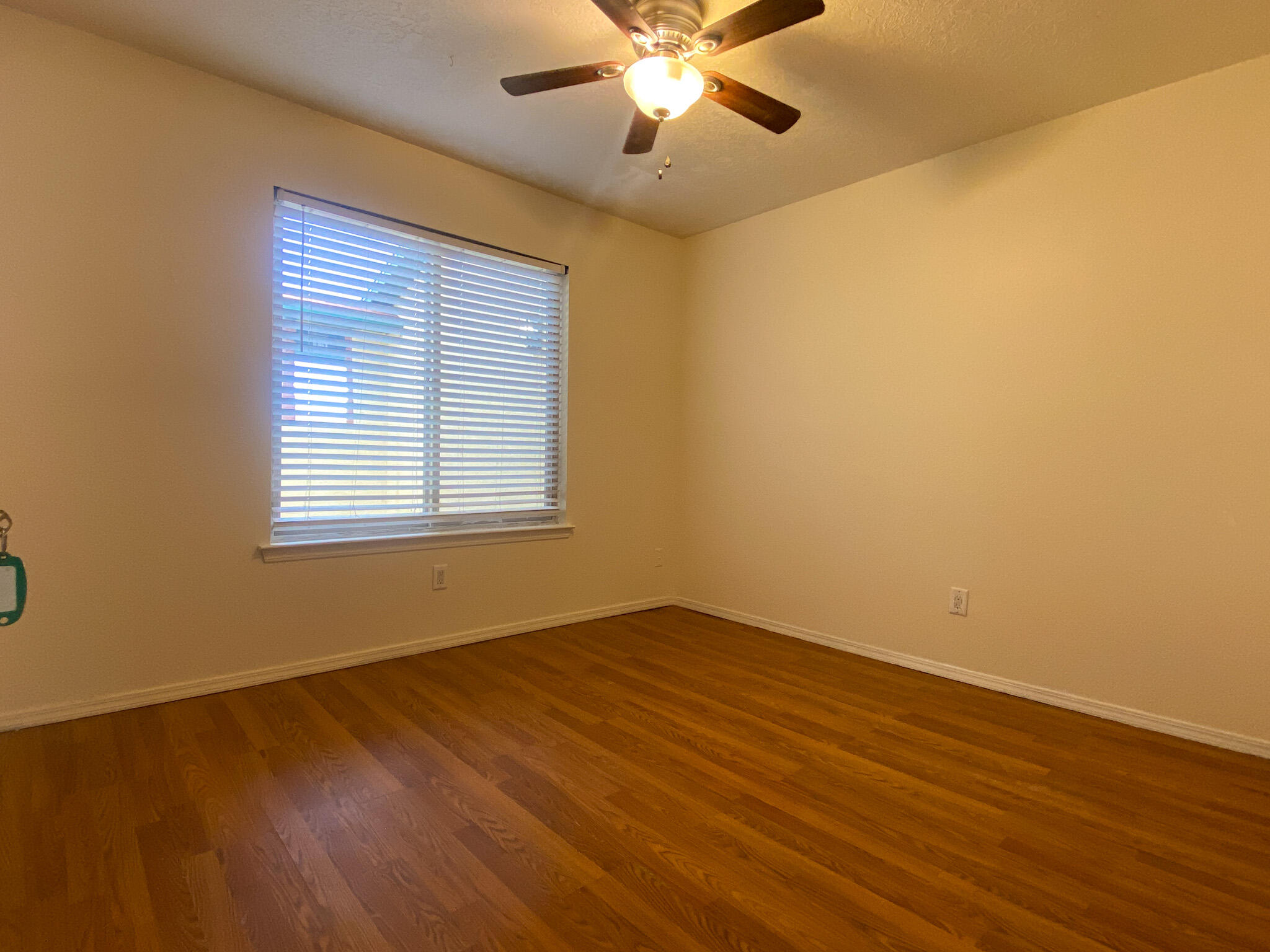Photo 12 — 8209 Tina Drive NE