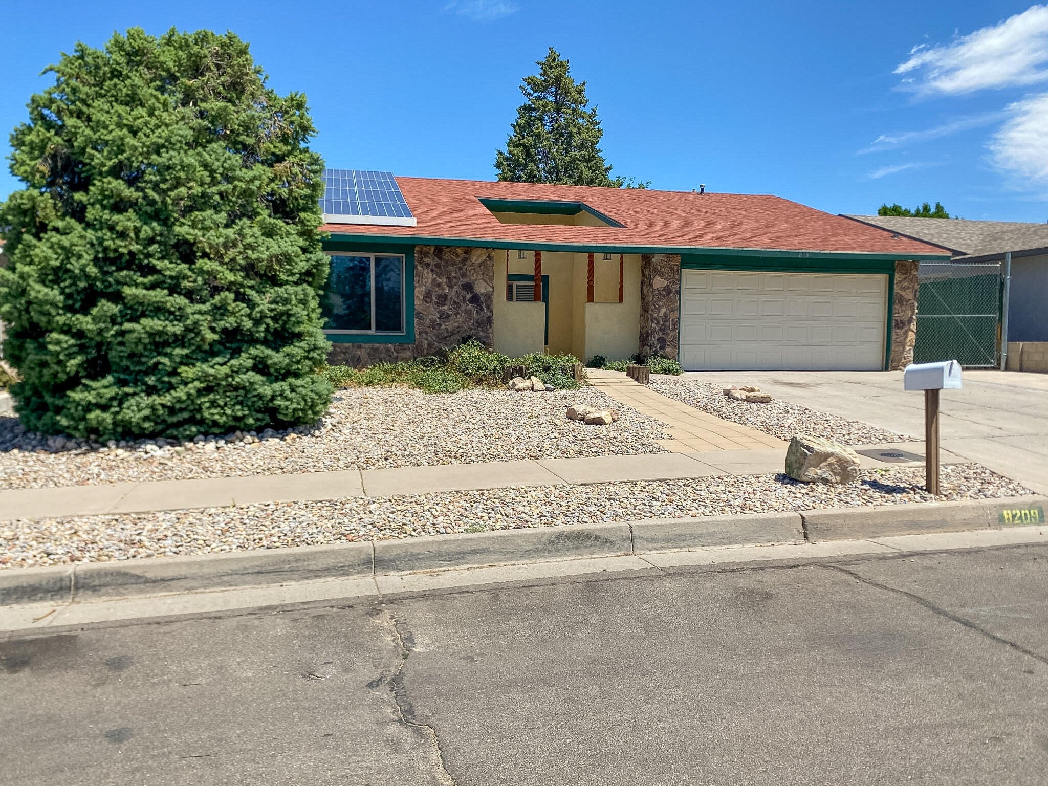 Photo 3 — 8209 Tina Drive NE