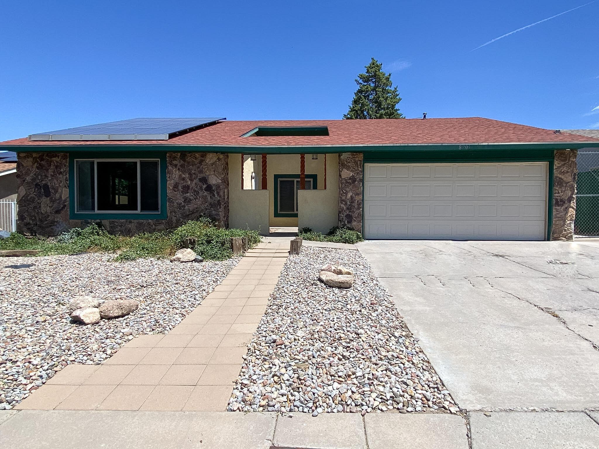 Photo 2 — 8209 Tina Drive NE