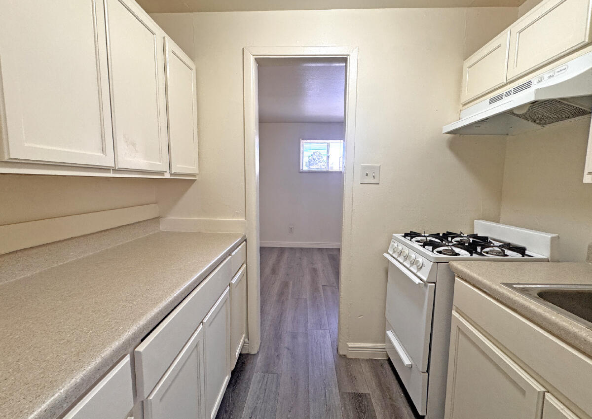 Photo 6 — 1024 Alvarado Drive SE APT 6