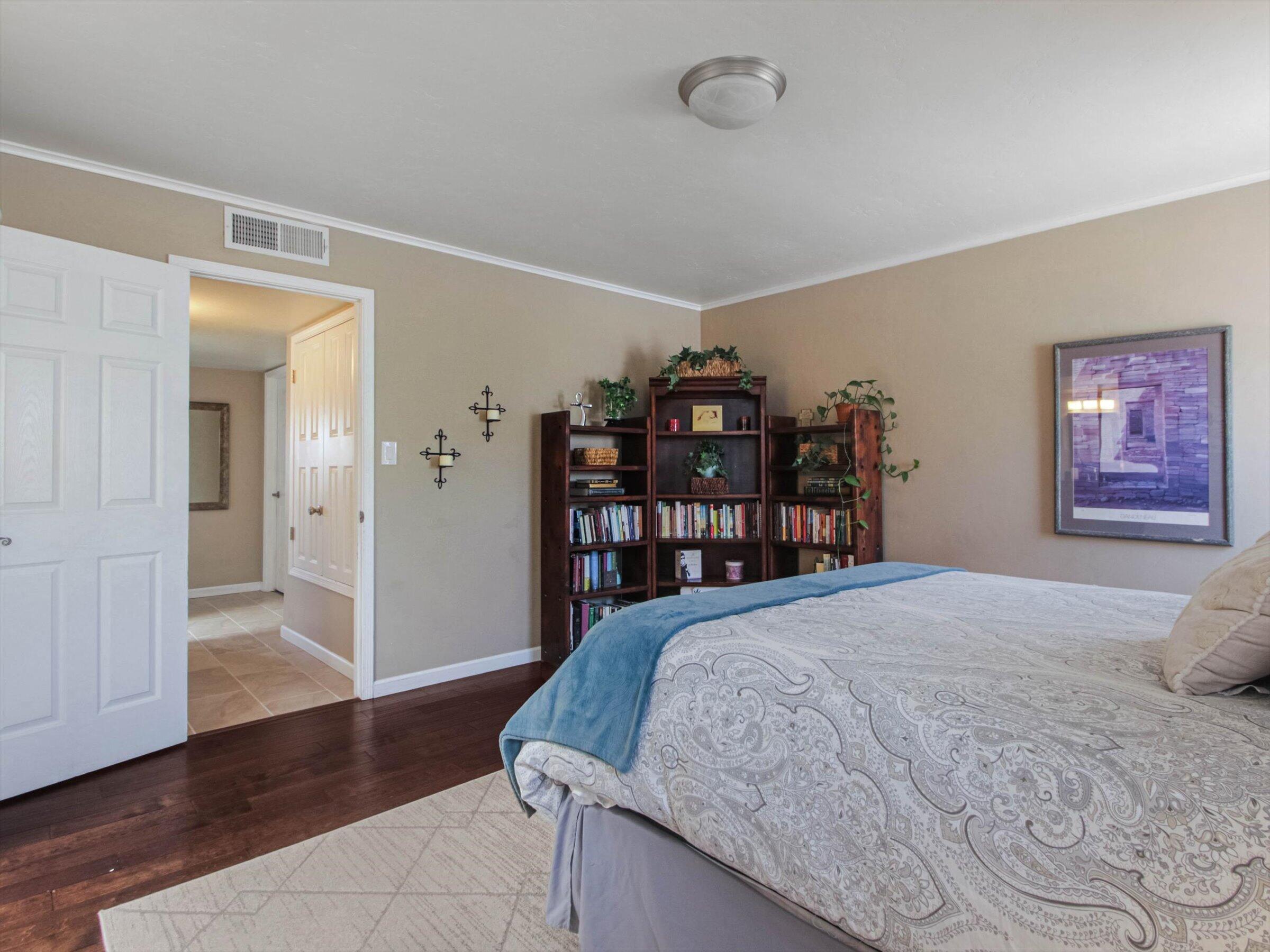 Photo 19 — 5115 Vicksburg Drive NW