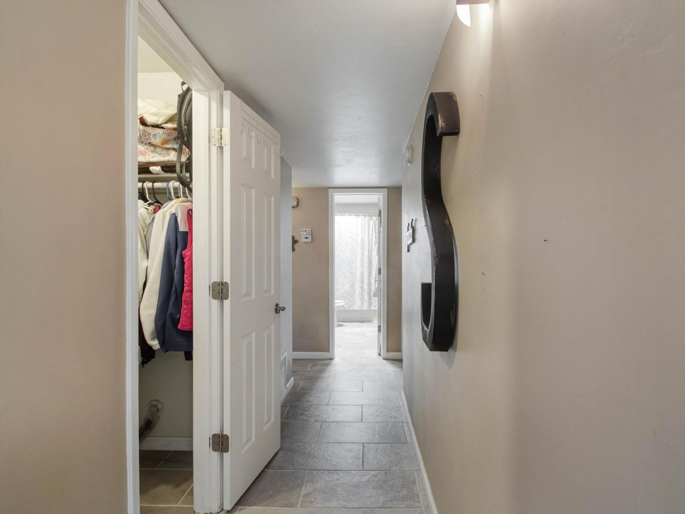 Photo 11 — 5115 Vicksburg Drive NW