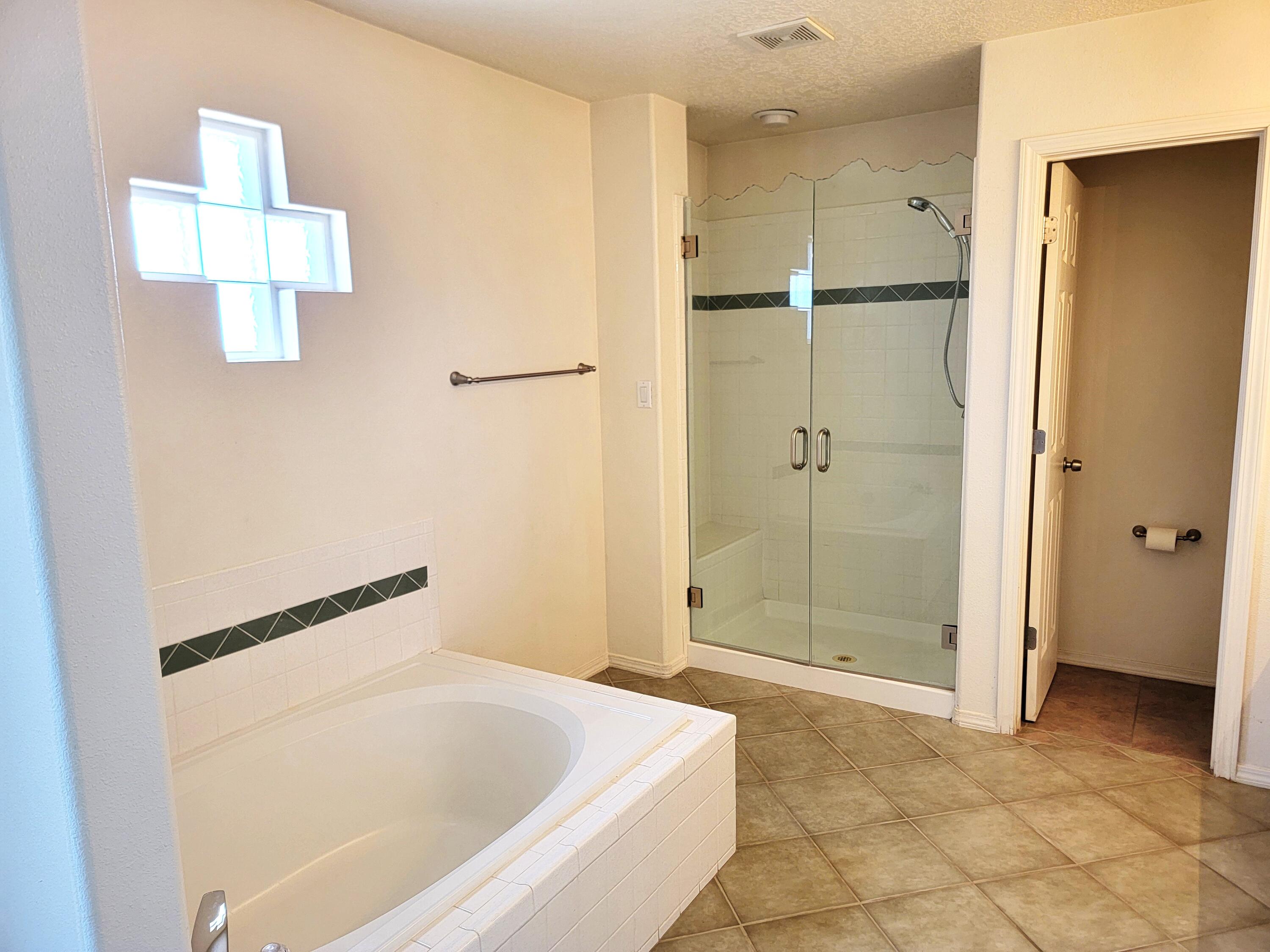 Photo 11 — 8301 Mandarin Place NW