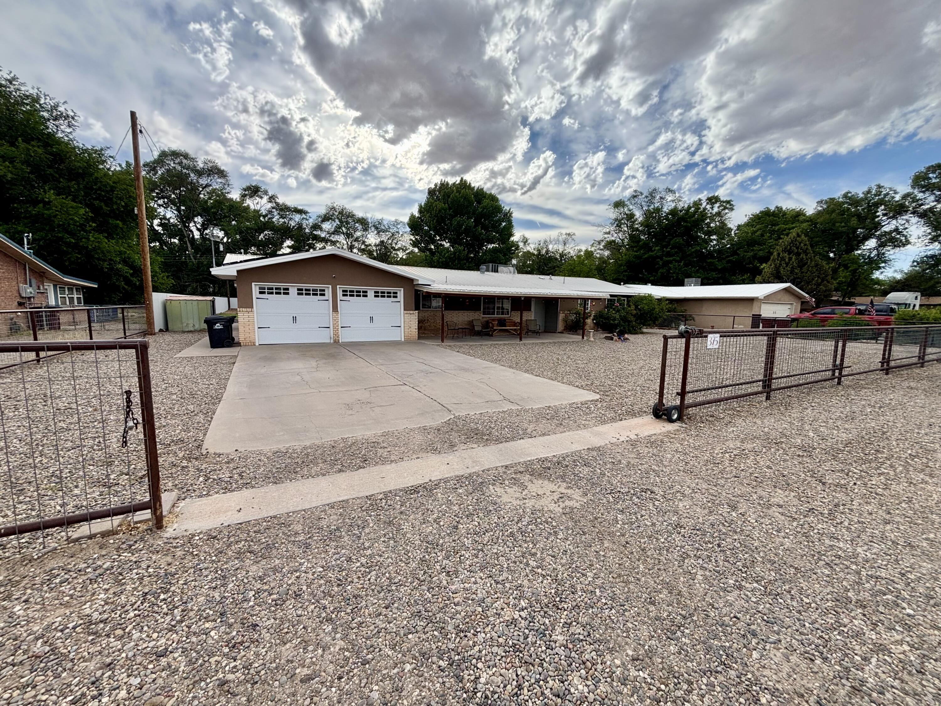 Photo 15 — 375 RANCHITOS Road