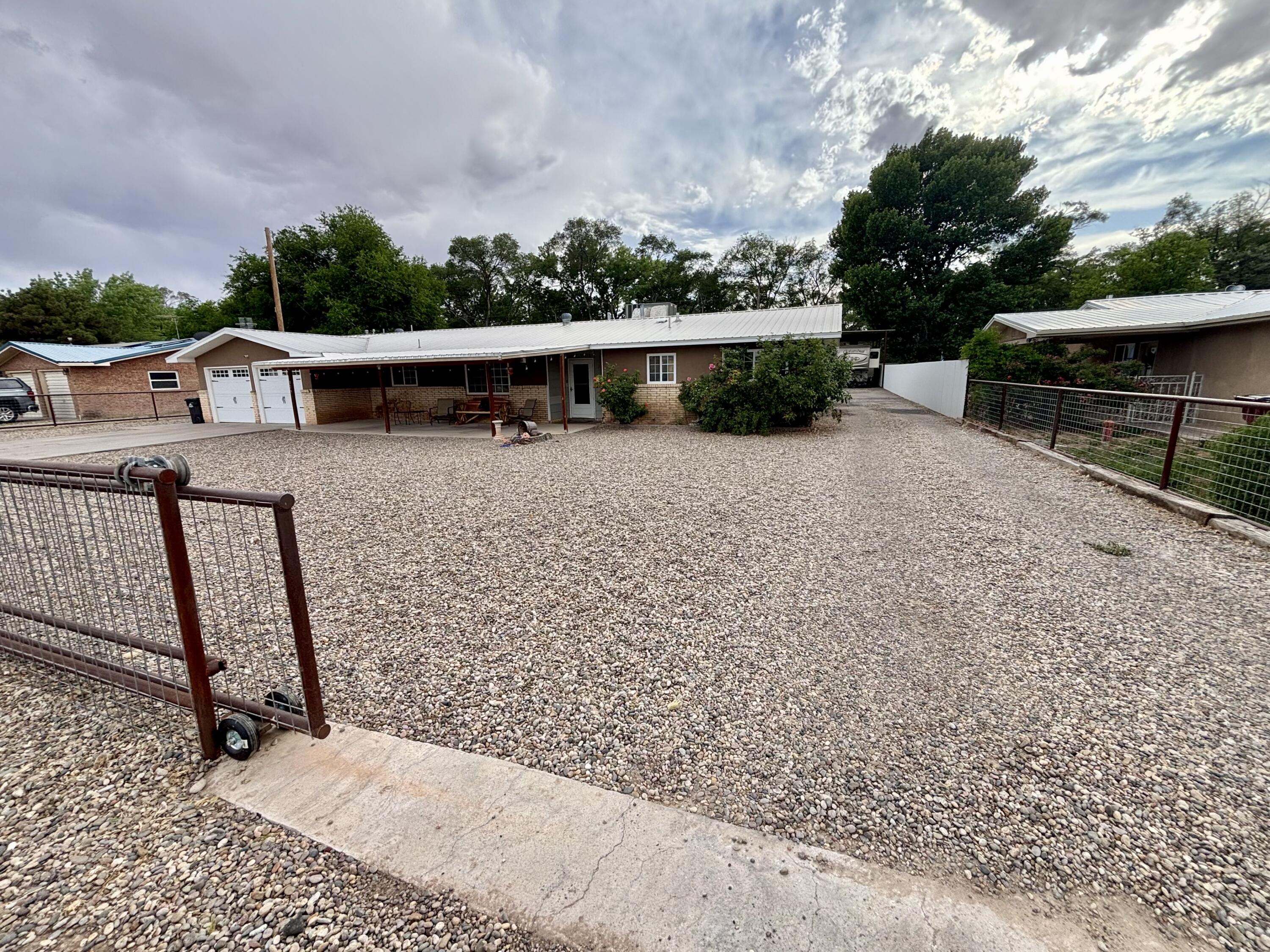 Photo 14 — 375 RANCHITOS Road