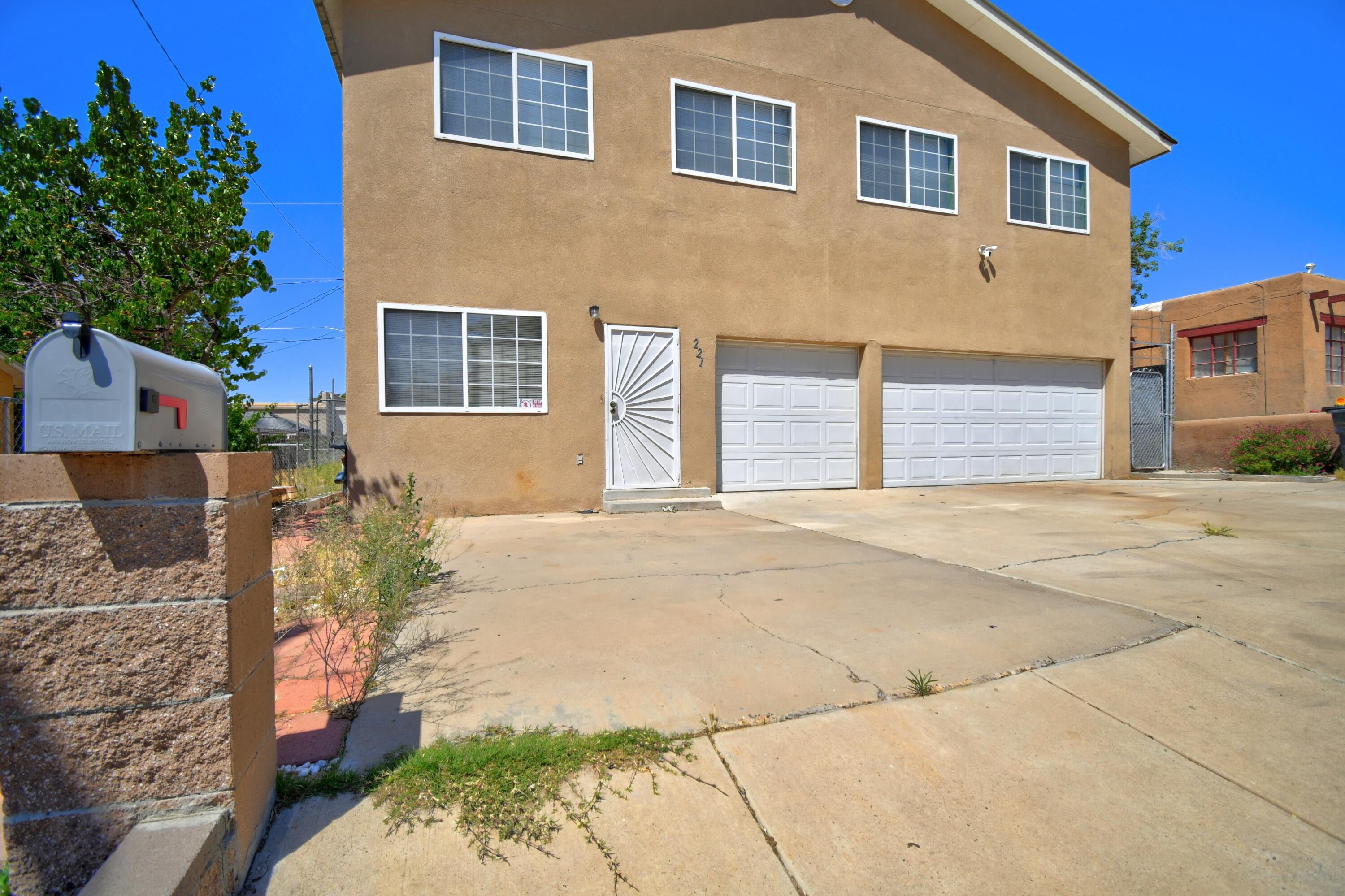 221 64th Street SW, Albuquerque, NM 87121