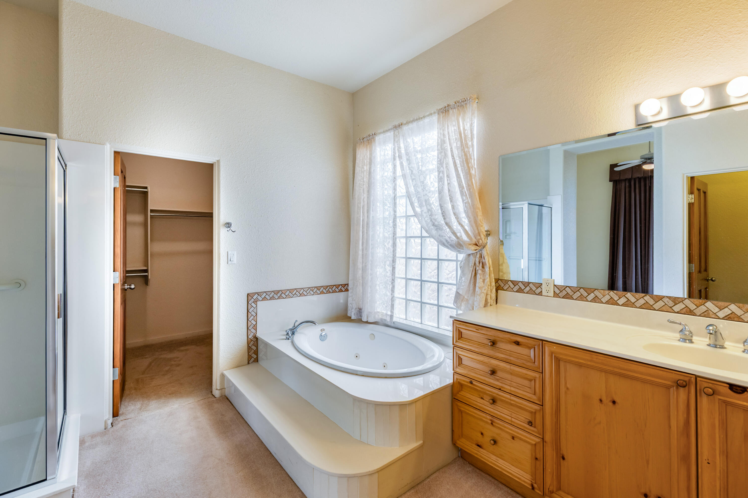 Photo 6 — 1 Softwynd Drive