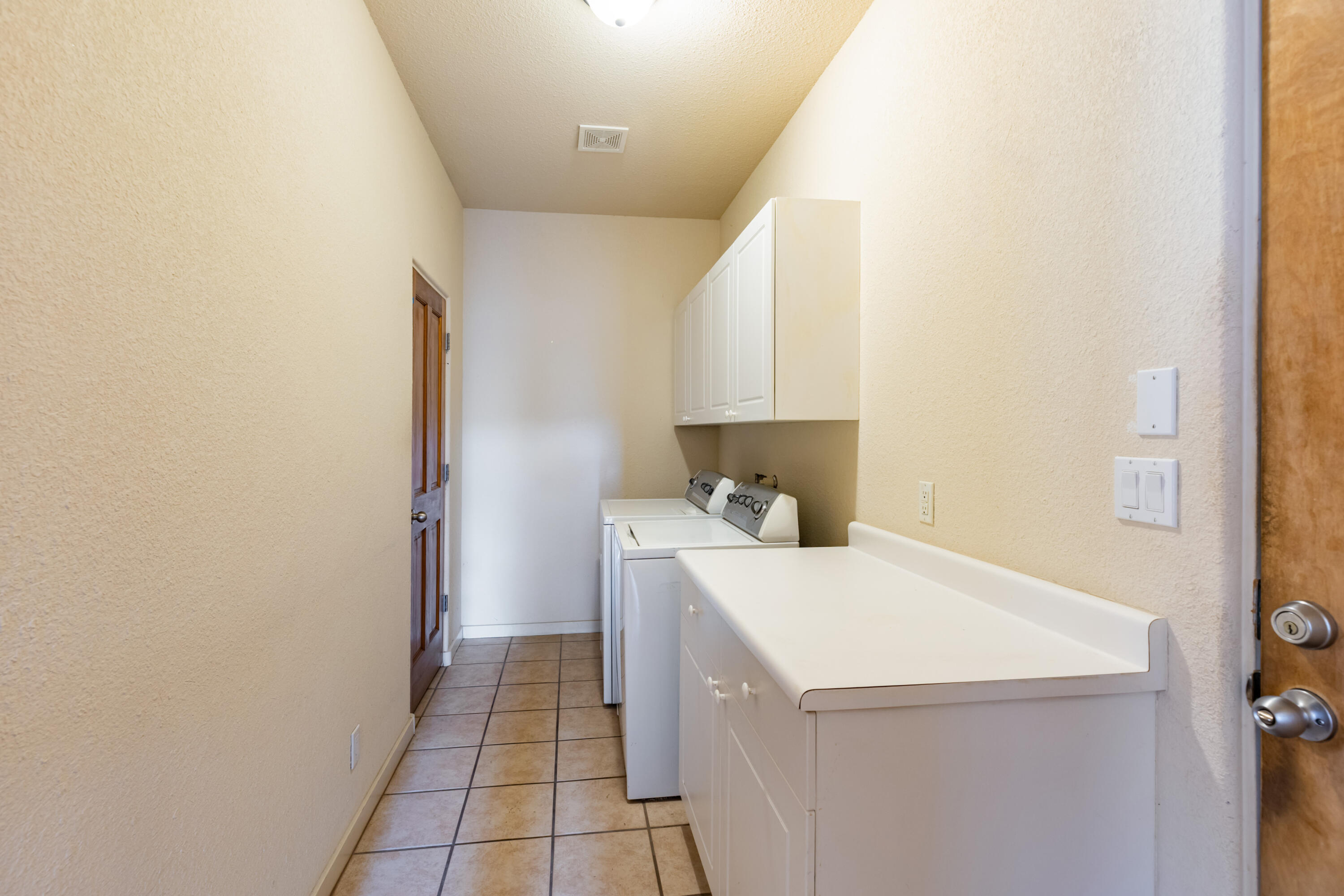 Photo 7 — 1 Softwynd Drive