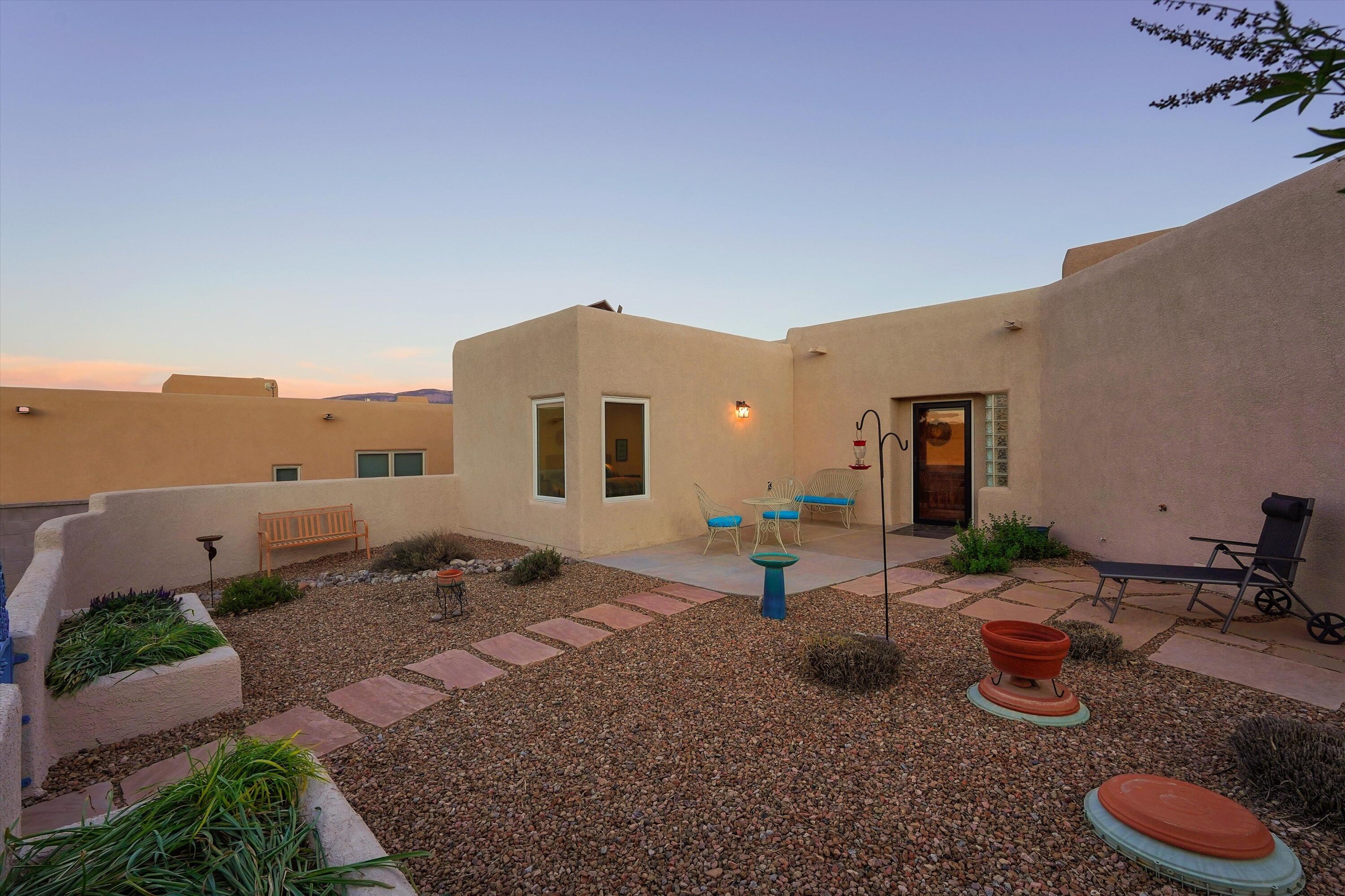 Photo 4 — 6115 La Paz Road NE
