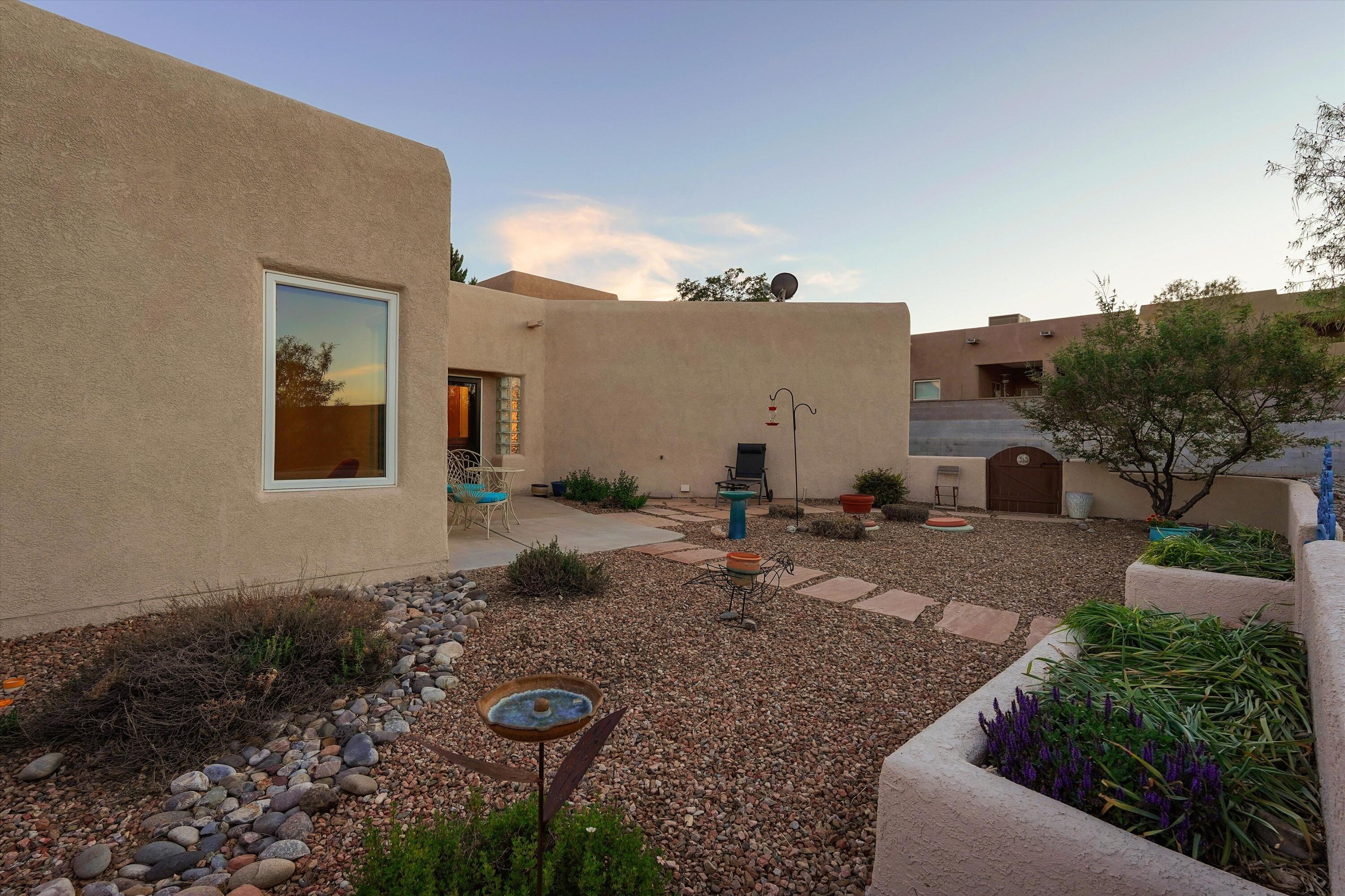 Photo 5 — 6115 La Paz Road NE