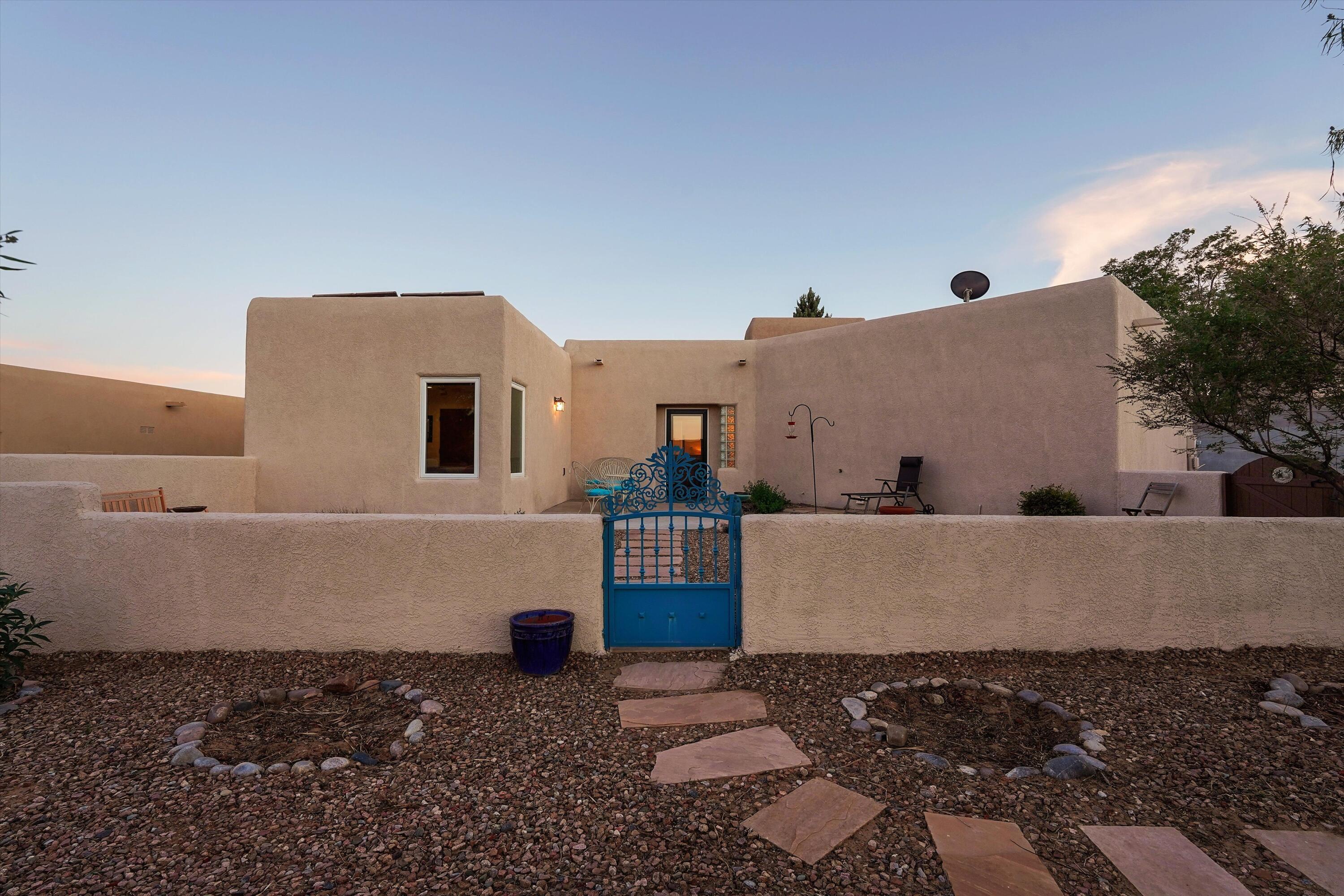 Photo 6 — 6115 La Paz Road NE