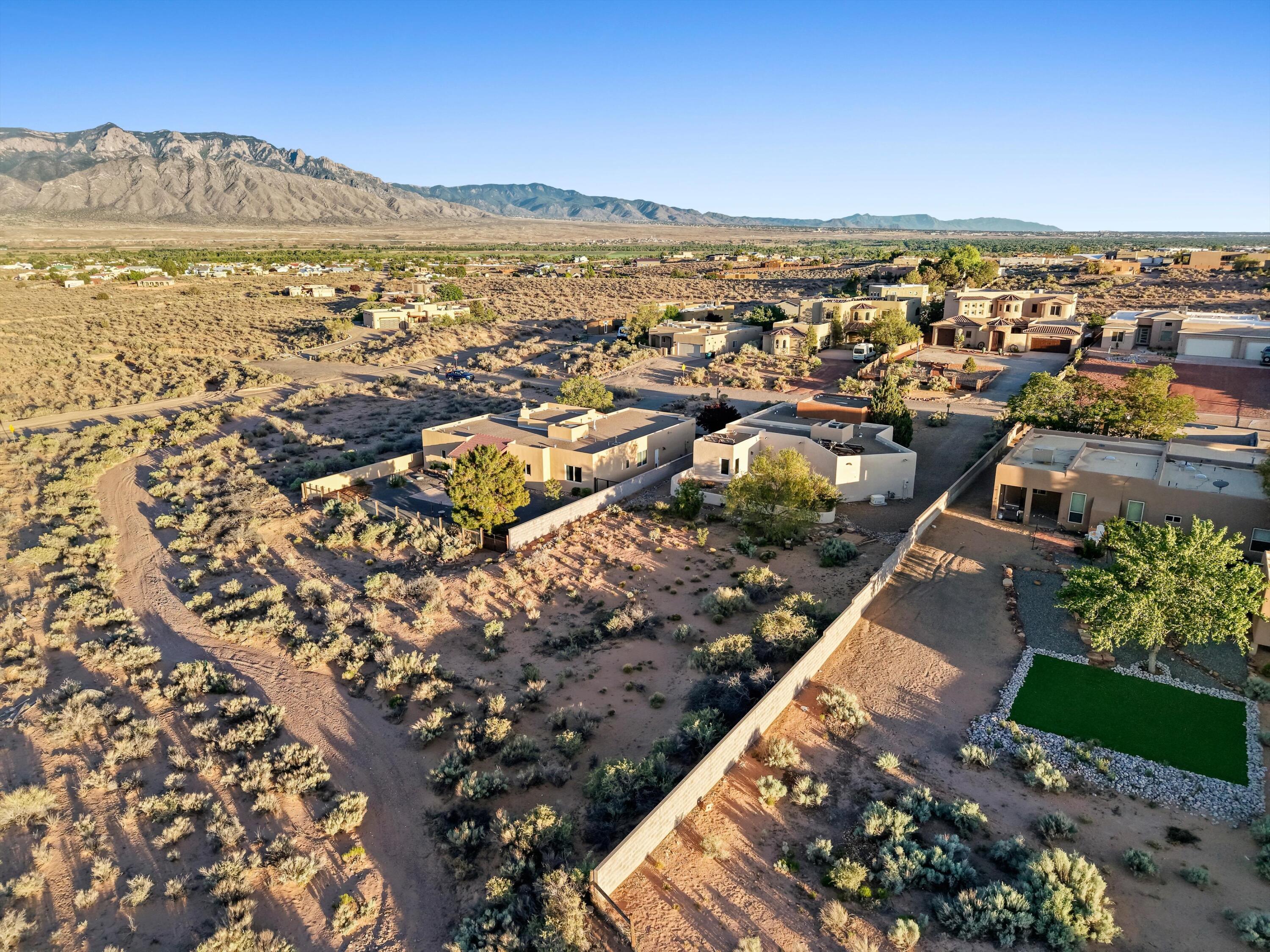 Photo 8 — 6115 La Paz Road NE