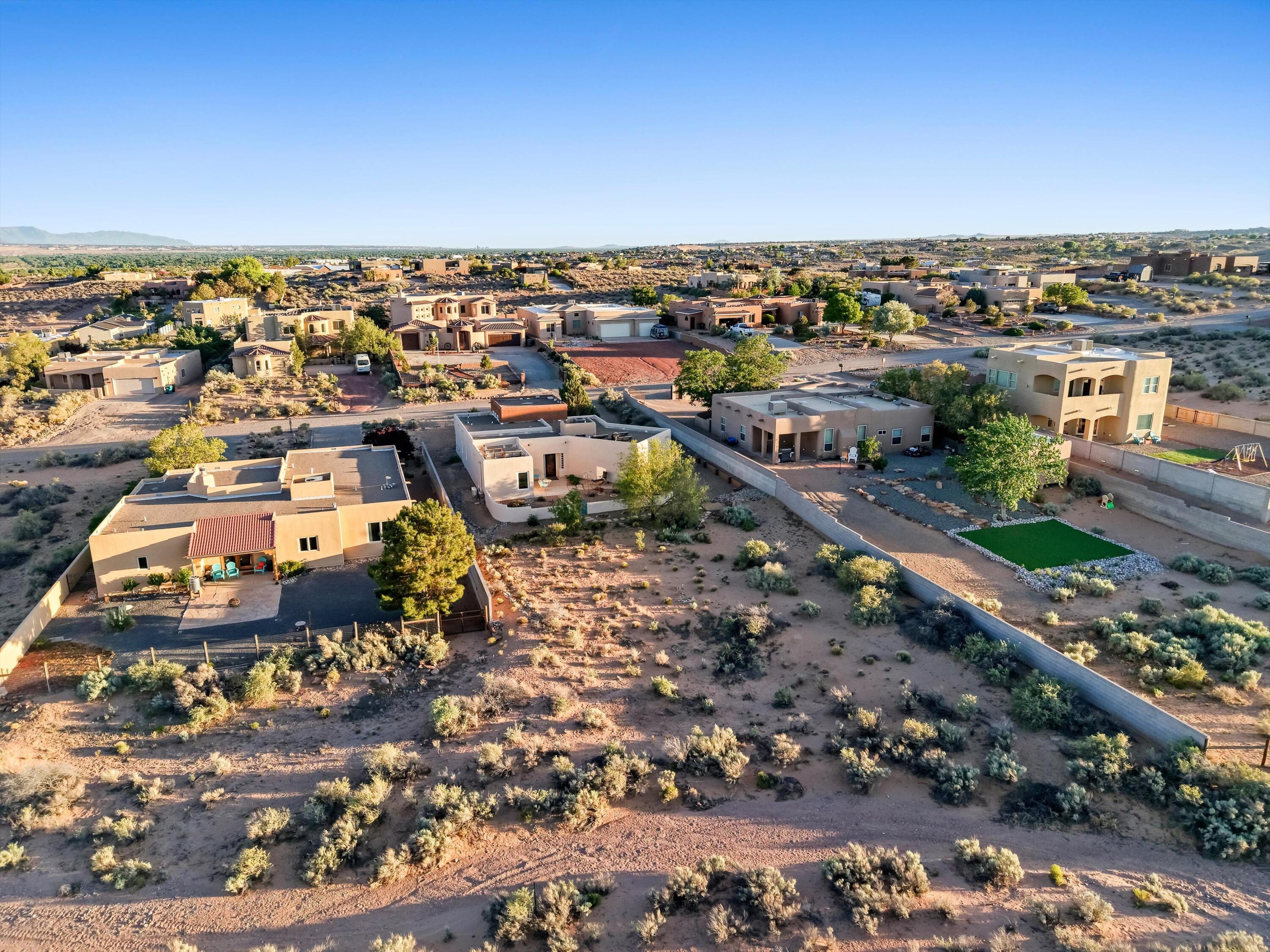 Photo 10 — 6115 La Paz Road NE