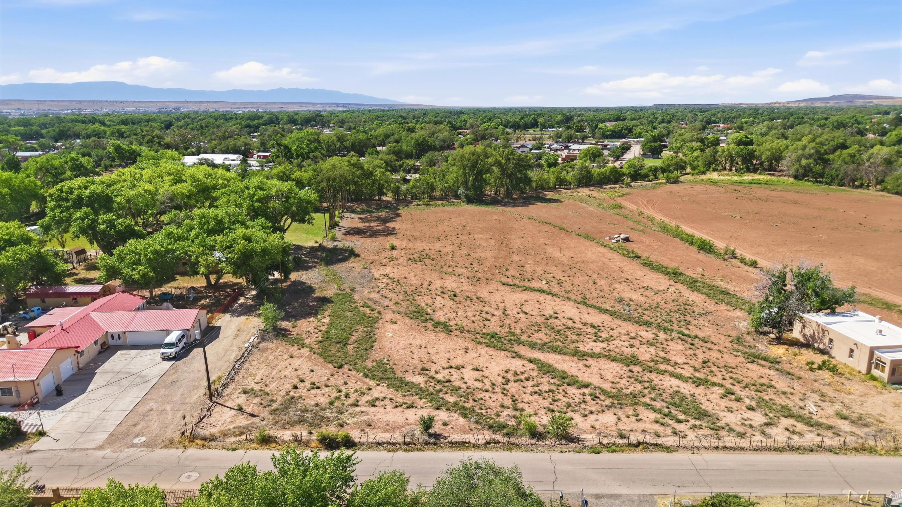 2220 Muniz Road SW, Albuquerque, NM 87105
