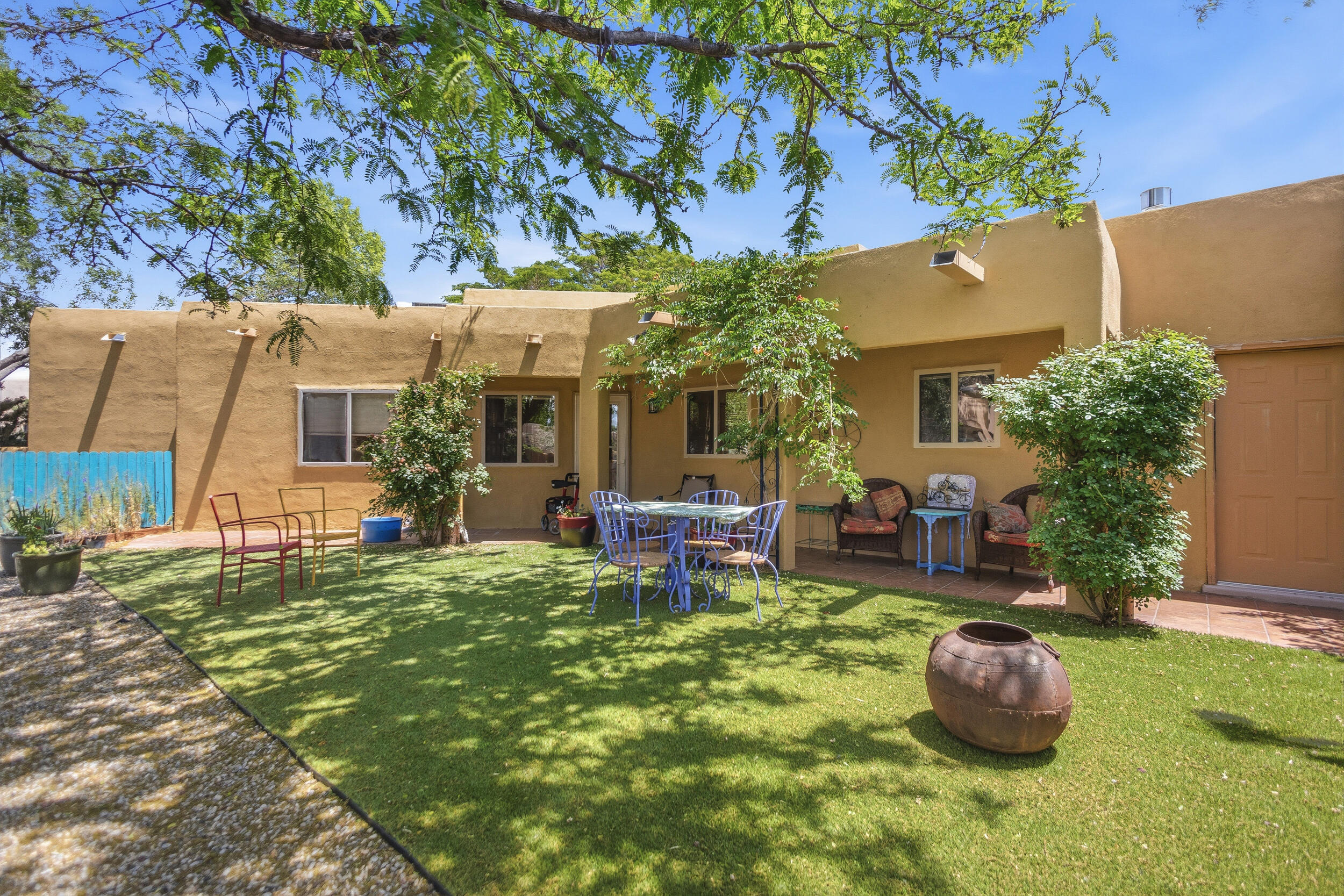 Photo 2 — 600 Don Federico Court SW