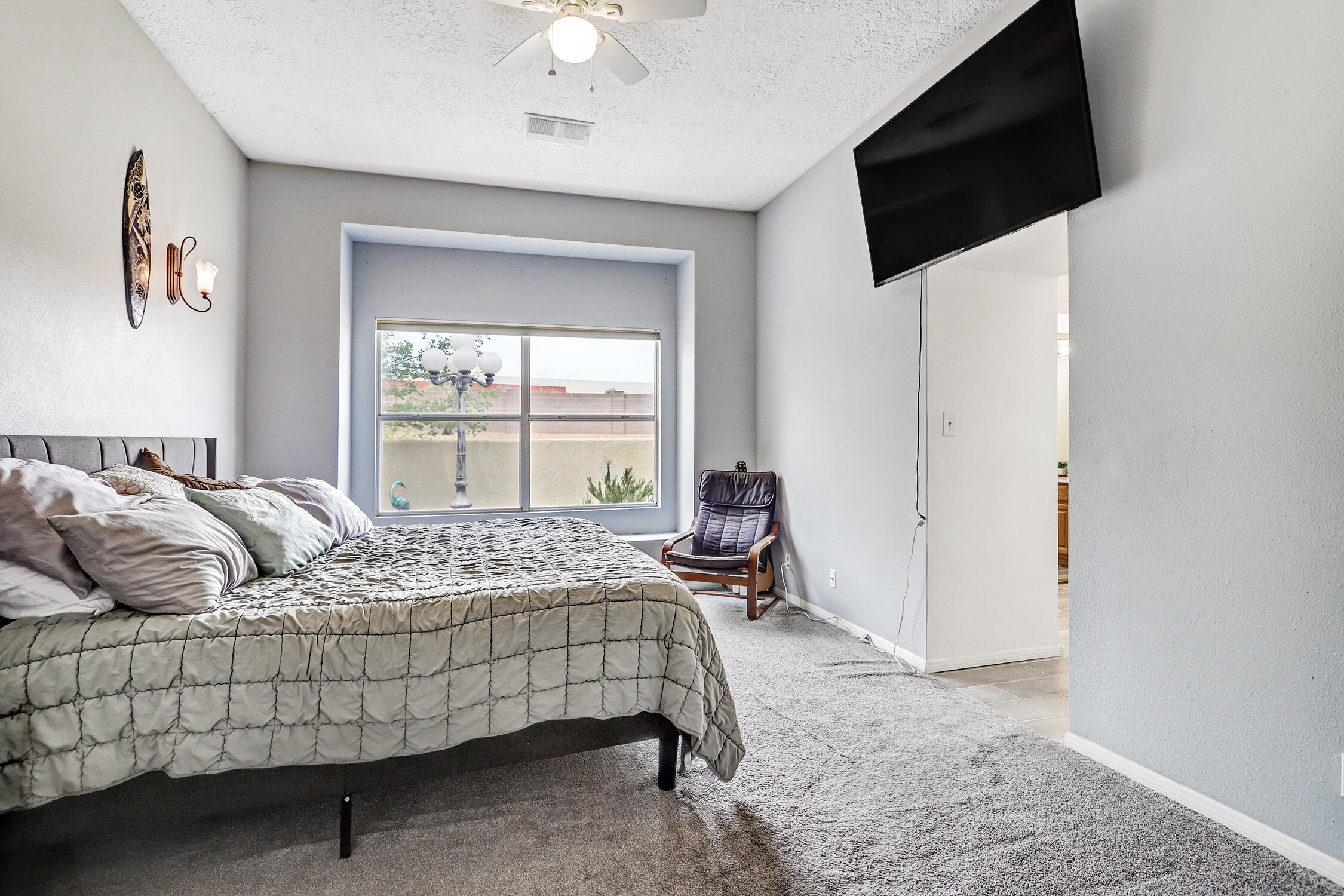 Photo 5 — 2405 Agua Fria Drive NE
